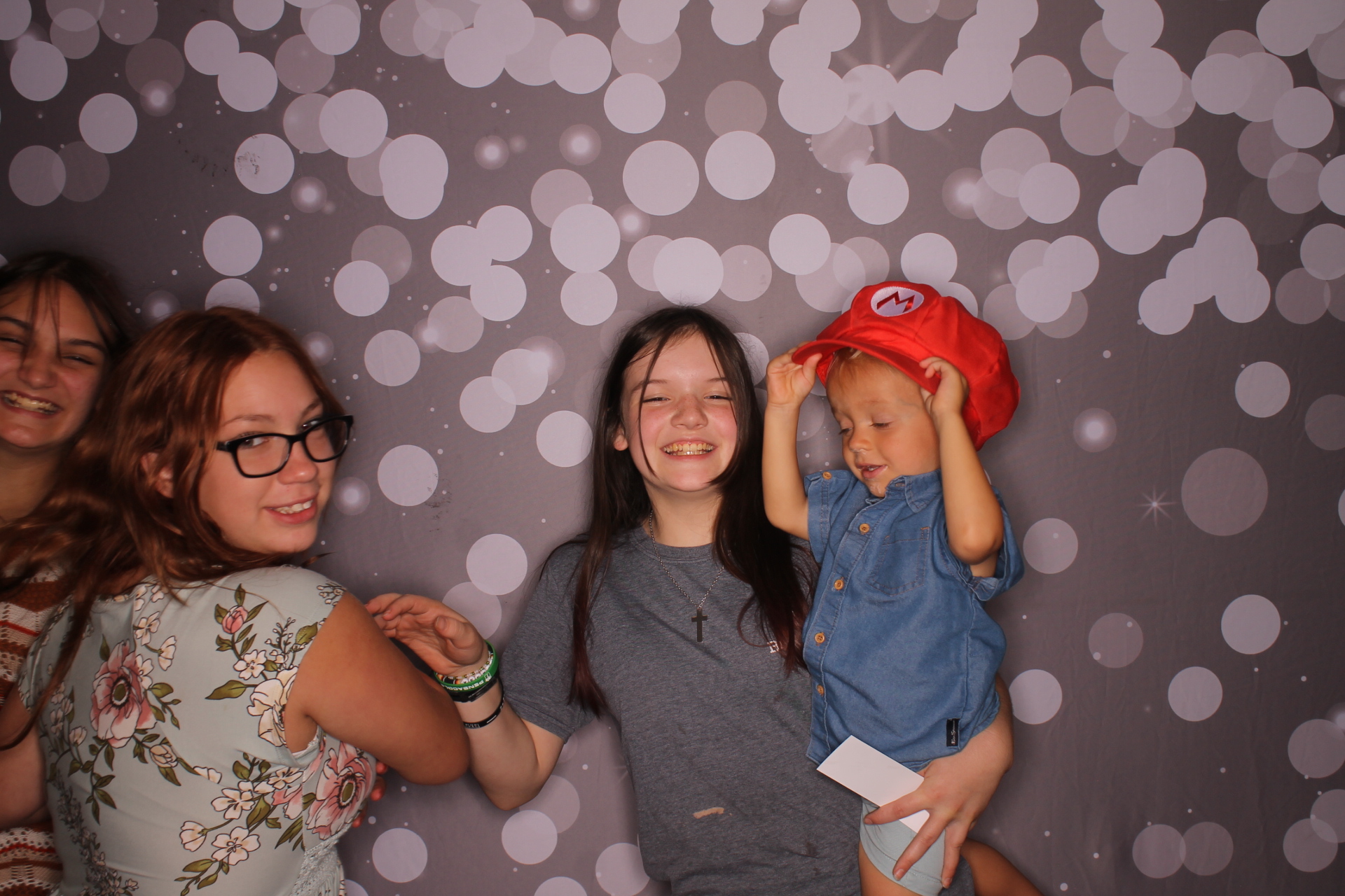 Friend Sunday | View more photos from the event at gallery.photoboothcincy.com/u/PhotoBoothCincy/Friend-Sunday-0