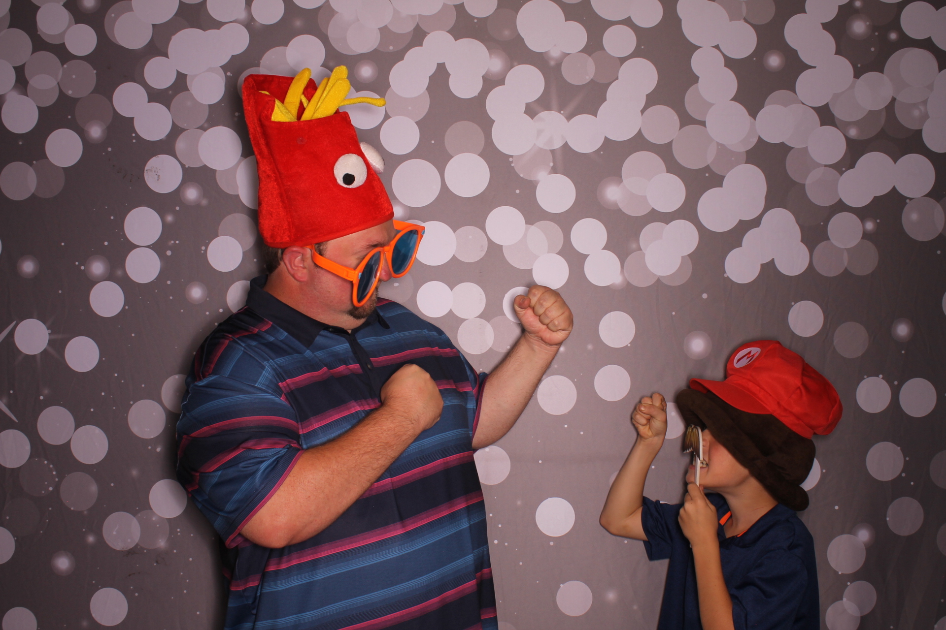 Friend Sunday | View more photos from the event at gallery.photoboothcincy.com/u/PhotoBoothCincy/Friend-Sunday-0