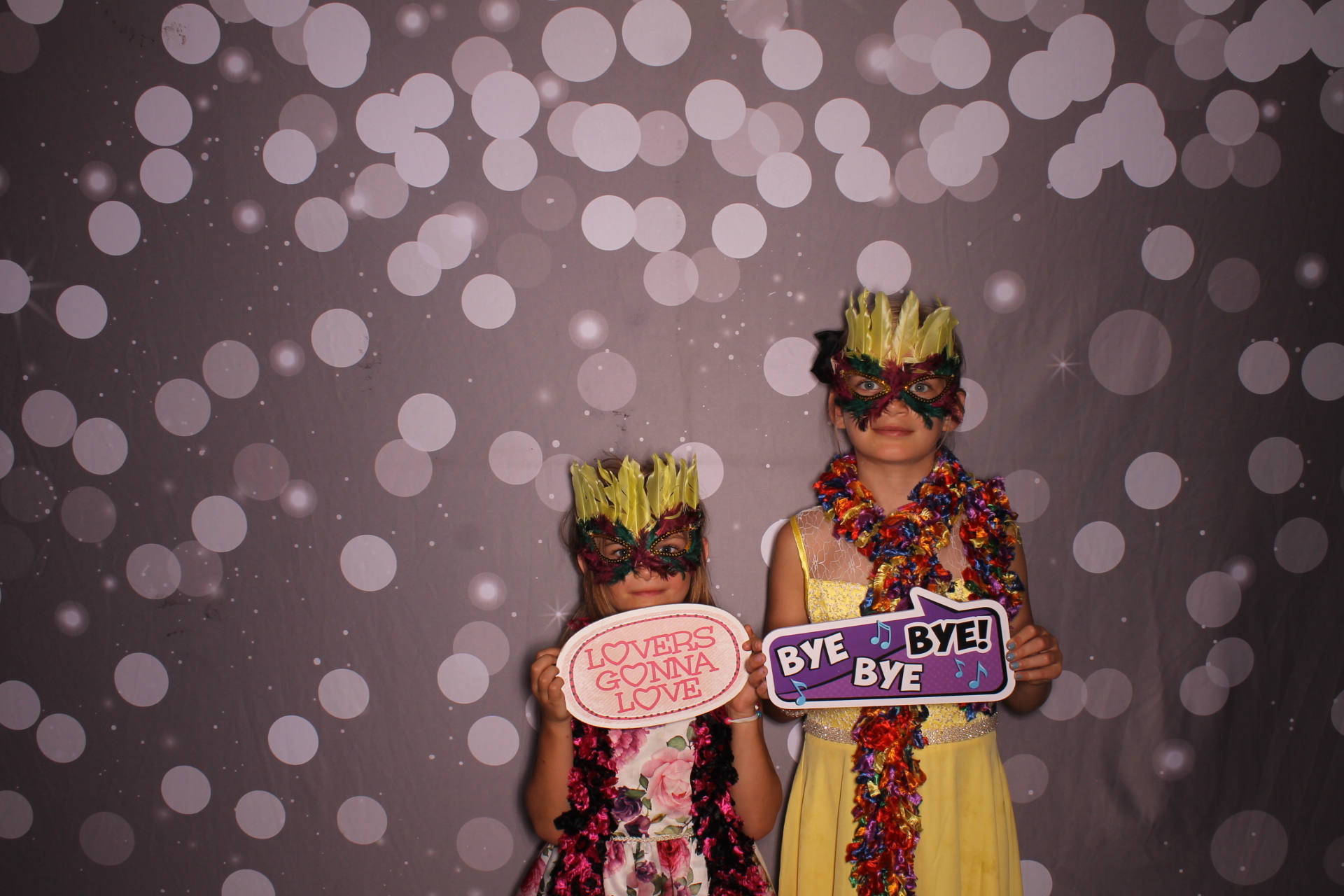 Friend Sunday | View more photos from the event at gallery.photoboothcincy.com/u/PhotoBoothCincy/Friend-Sunday-0