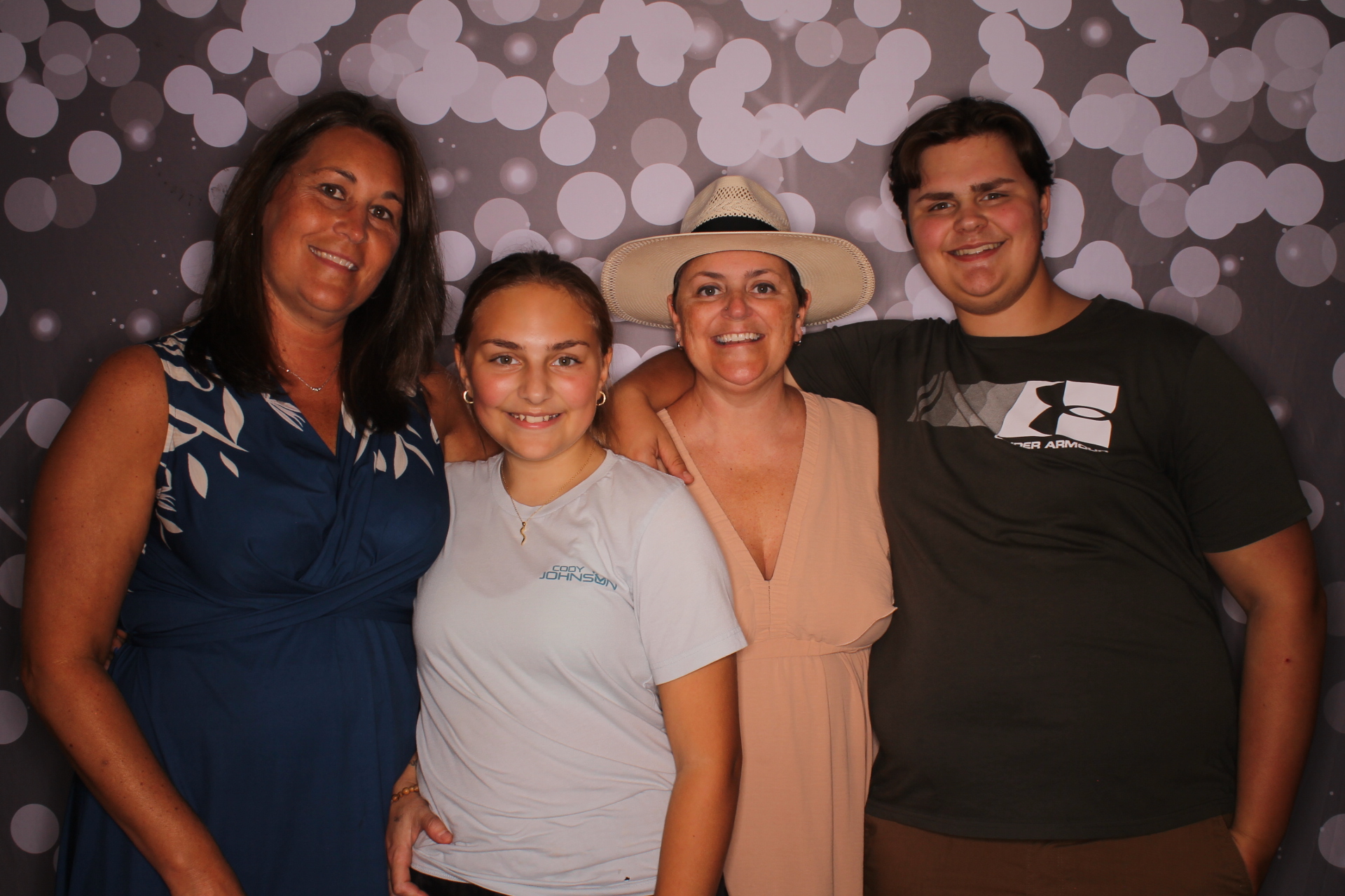 Friend Sunday | View more photos from the event at gallery.photoboothcincy.com/u/PhotoBoothCincy/Friend-Sunday-0