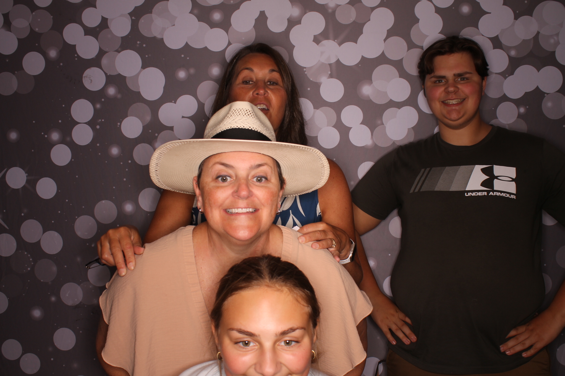 Friend Sunday | View more photos from the event at gallery.photoboothcincy.com/u/PhotoBoothCincy/Friend-Sunday-0