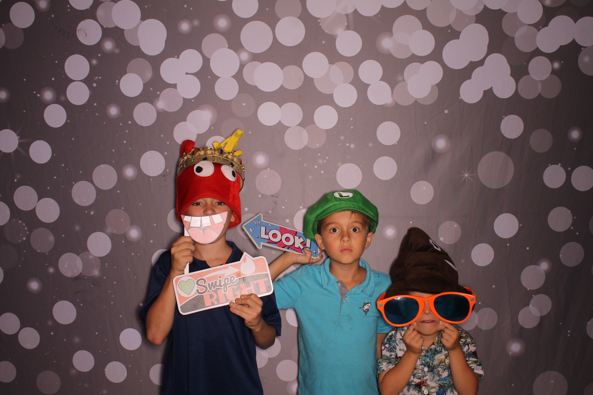 Friend Sunday | View more photos from the event at gallery.photoboothcincy.com/u/PhotoBoothCincy/Friend-Sunday-0