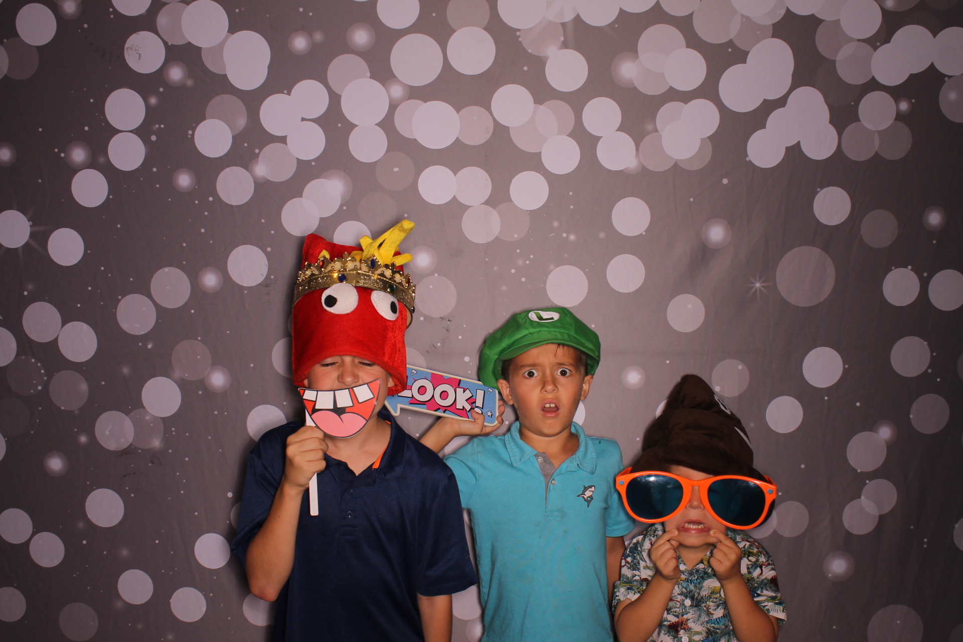Friend Sunday | View more photos from the event at gallery.photoboothcincy.com/u/PhotoBoothCincy/Friend-Sunday-0
