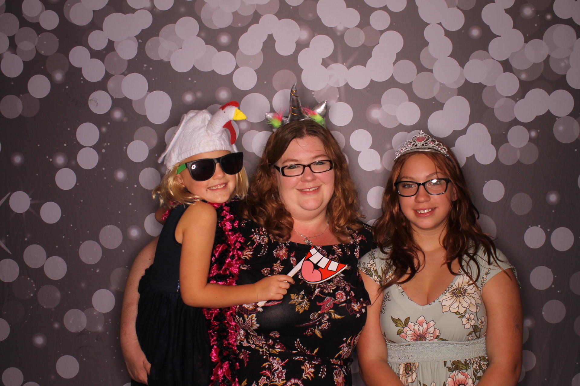 Friend Sunday | View more photos from the event at gallery.photoboothcincy.com/u/PhotoBoothCincy/Friend-Sunday-0