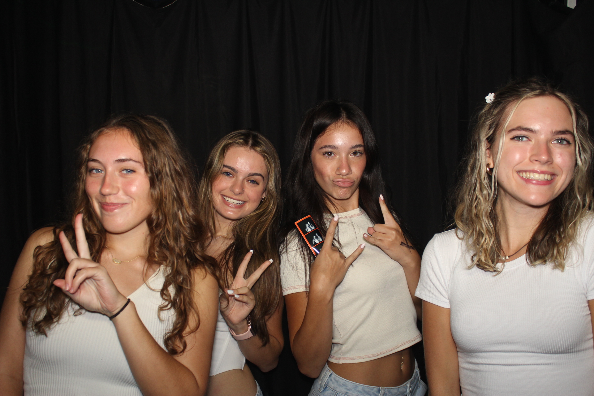 FroshMosh | View more photos from the event at gallery.photoboothcincy.com/u/PhotoBoothCincy/FroshMosh