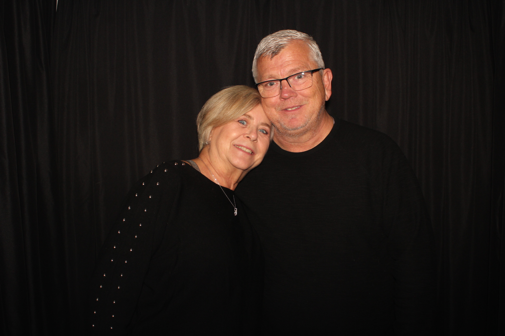GE Holiday Party  | View more photos from the event at gallery.photoboothcincy.com/u/PhotoBoothCincy/GE-Holiday-Party