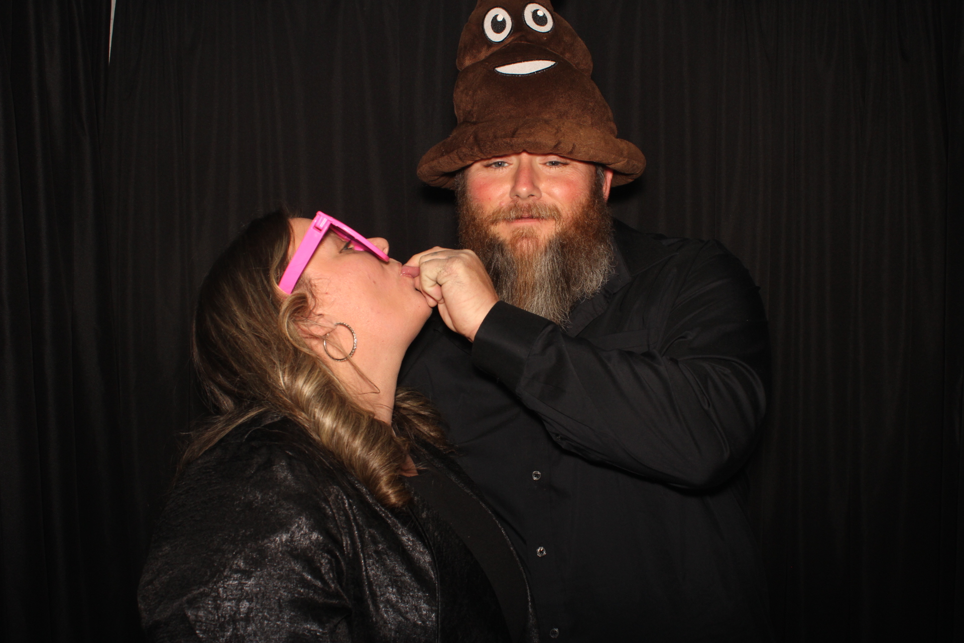 GE Holiday Party  | View more photos from the event at gallery.photoboothcincy.com/u/PhotoBoothCincy/GE-Holiday-Party