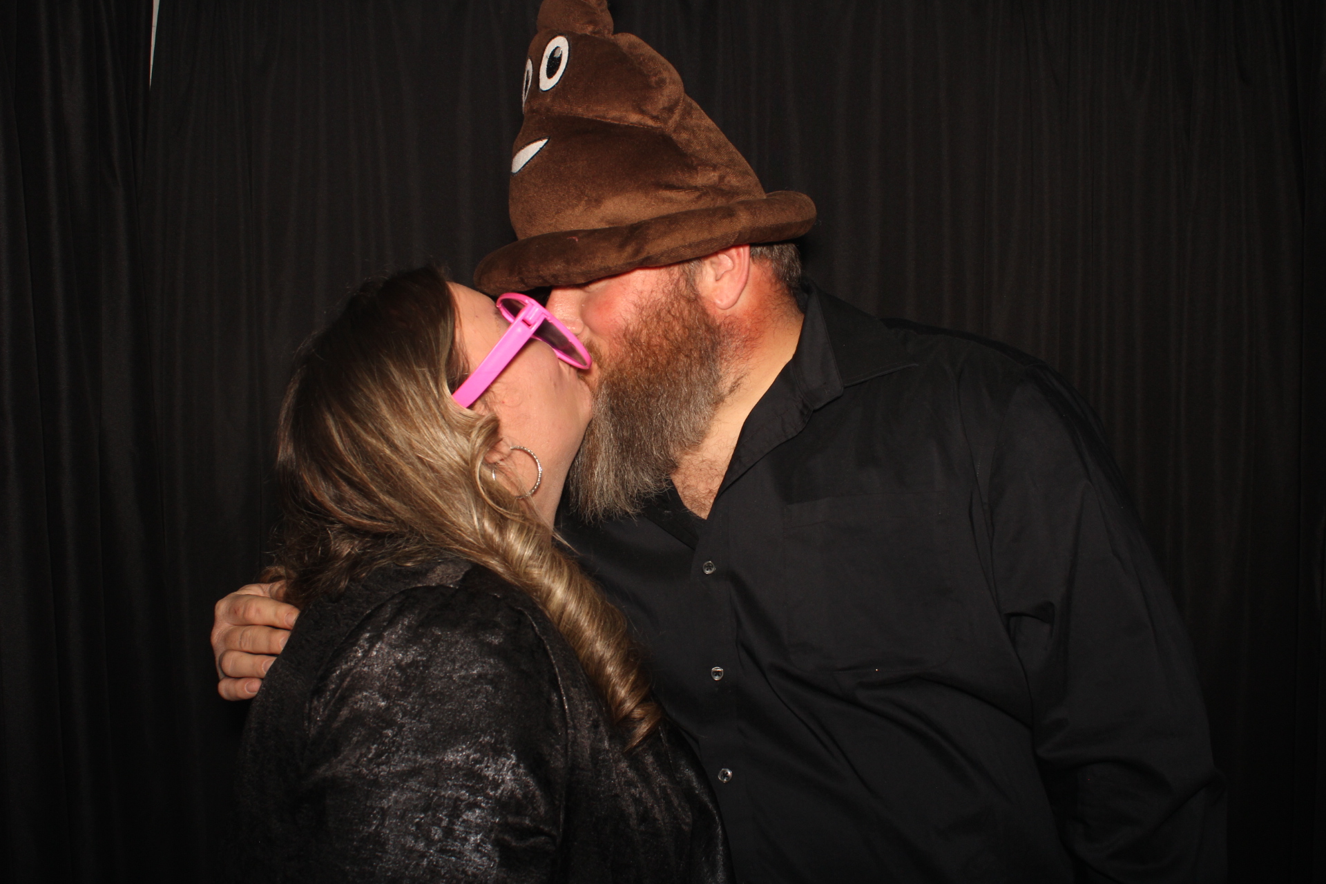 GE Holiday Party  | View more photos from the event at gallery.photoboothcincy.com/u/PhotoBoothCincy/GE-Holiday-Party