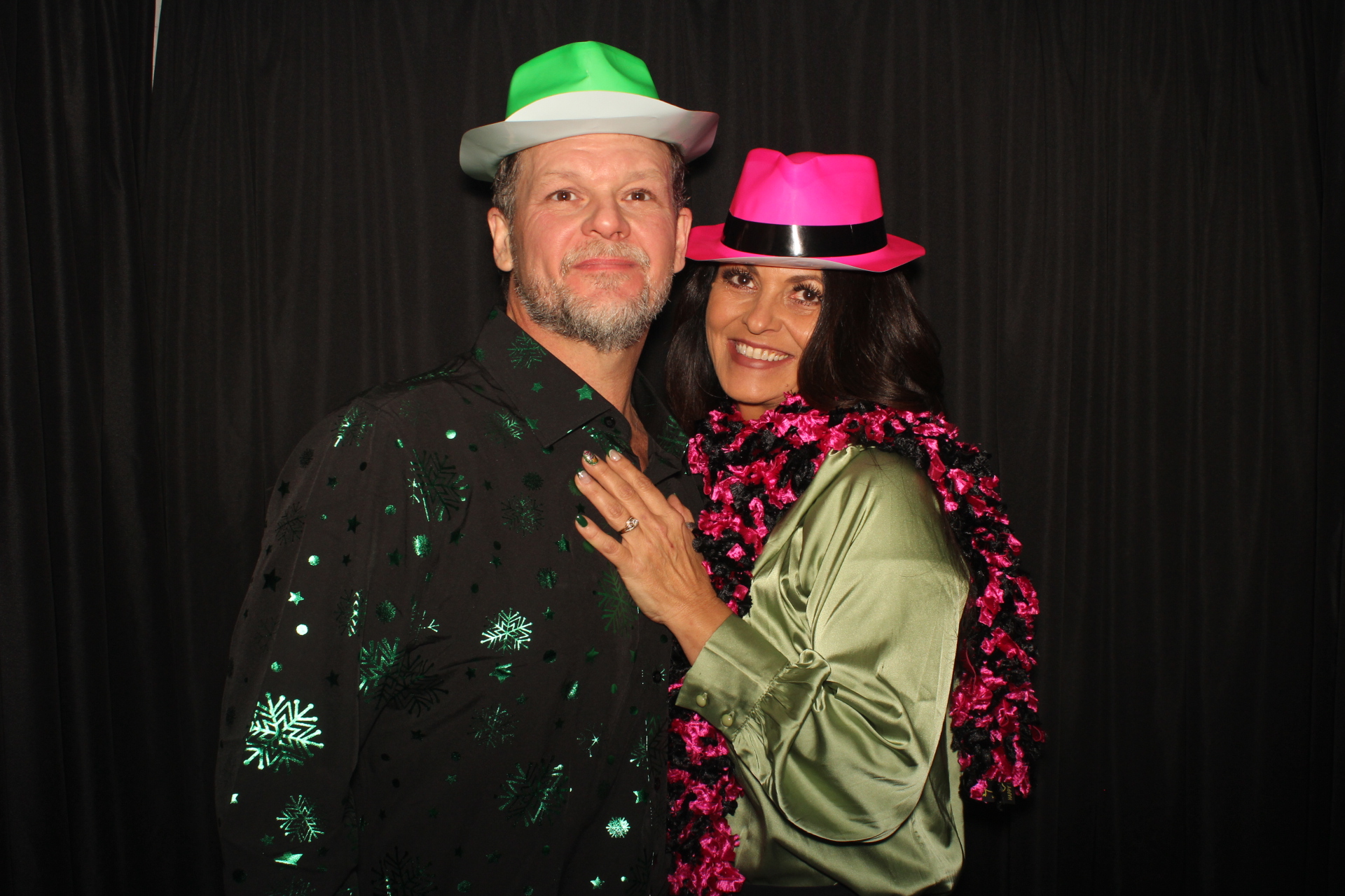 GE Holiday Party  | View more photos from the event at gallery.photoboothcincy.com/u/PhotoBoothCincy/GE-Holiday-Party