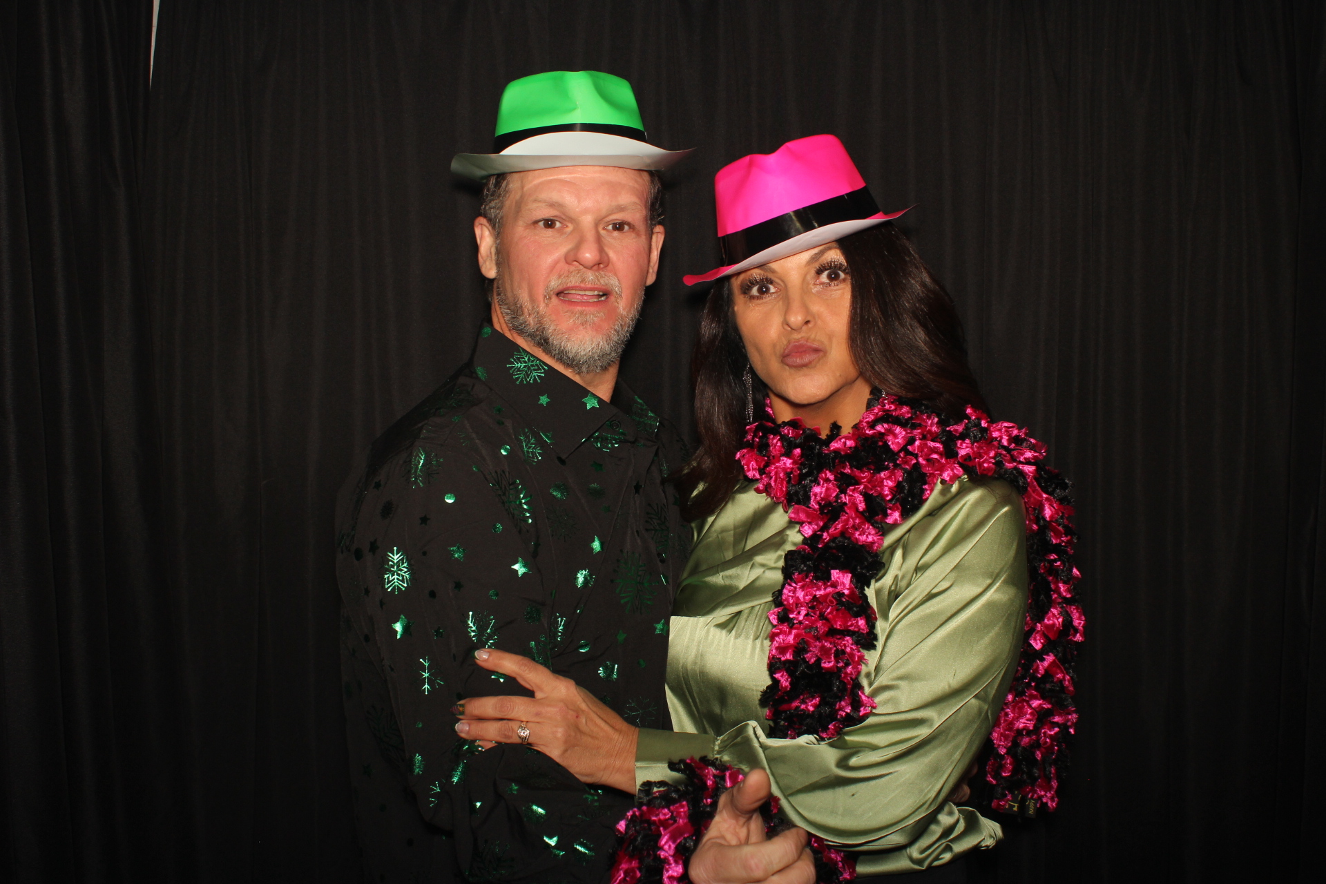 GE Holiday Party  | View more photos from the event at gallery.photoboothcincy.com/u/PhotoBoothCincy/GE-Holiday-Party