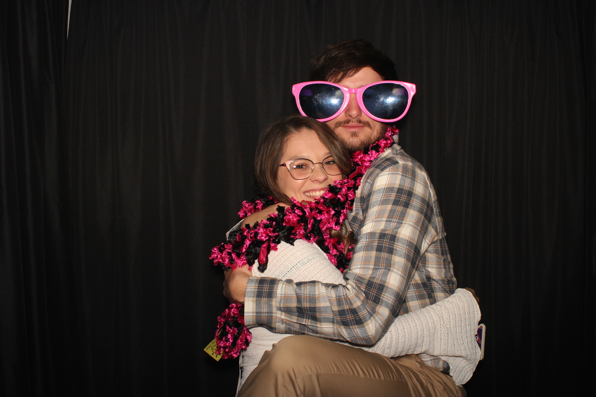 GE Holiday Party  | View more photos from the event at gallery.photoboothcincy.com/u/PhotoBoothCincy/GE-Holiday-Party