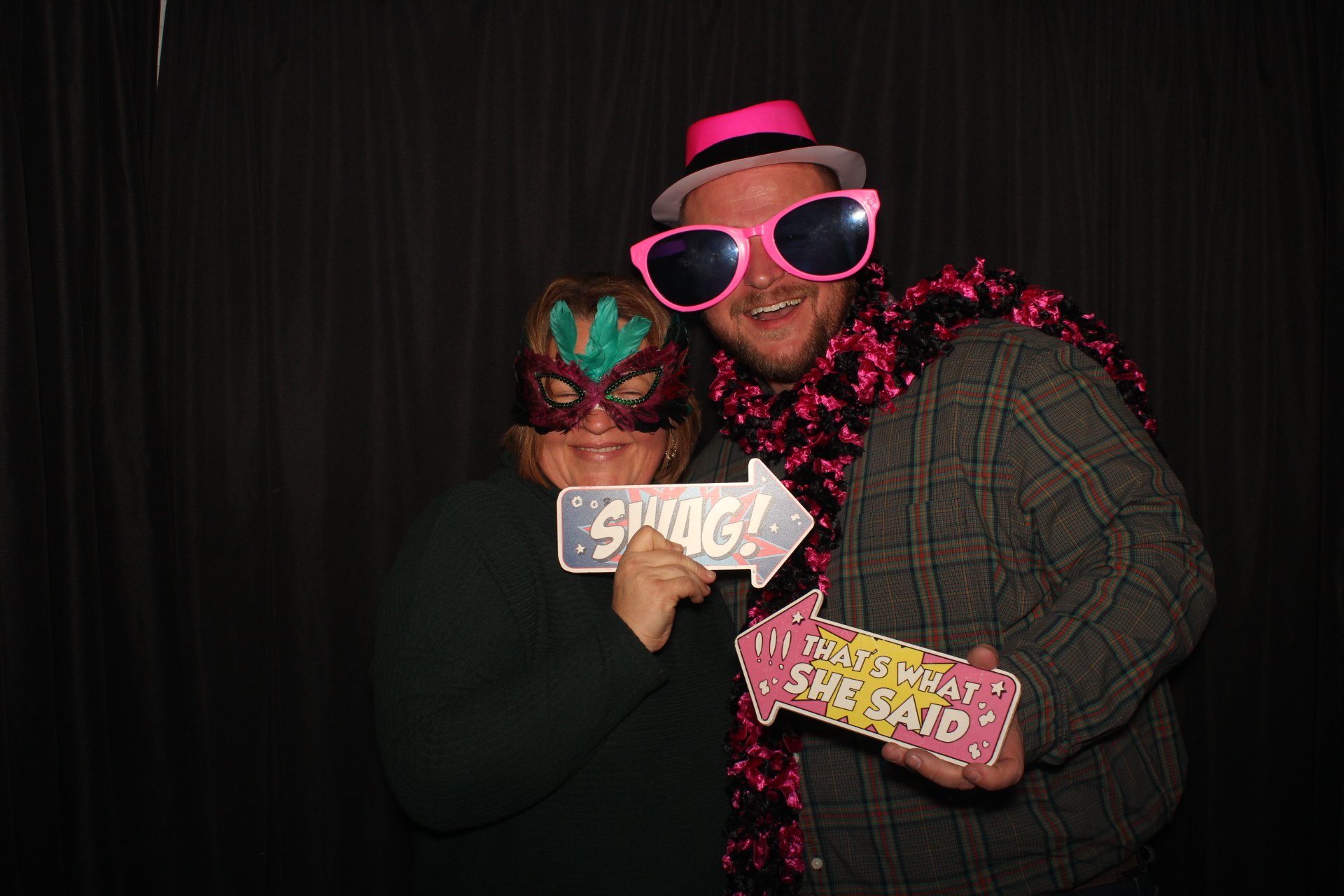 GE Holiday Party  | View more photos from the event at gallery.photoboothcincy.com/u/PhotoBoothCincy/GE-Holiday-Party