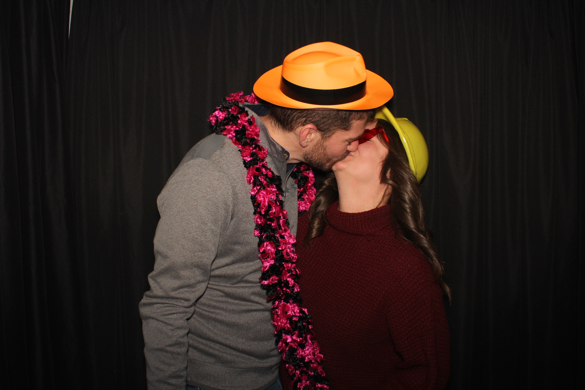 GE Holiday Party  | View more photos from the event at gallery.photoboothcincy.com/u/PhotoBoothCincy/GE-Holiday-Party