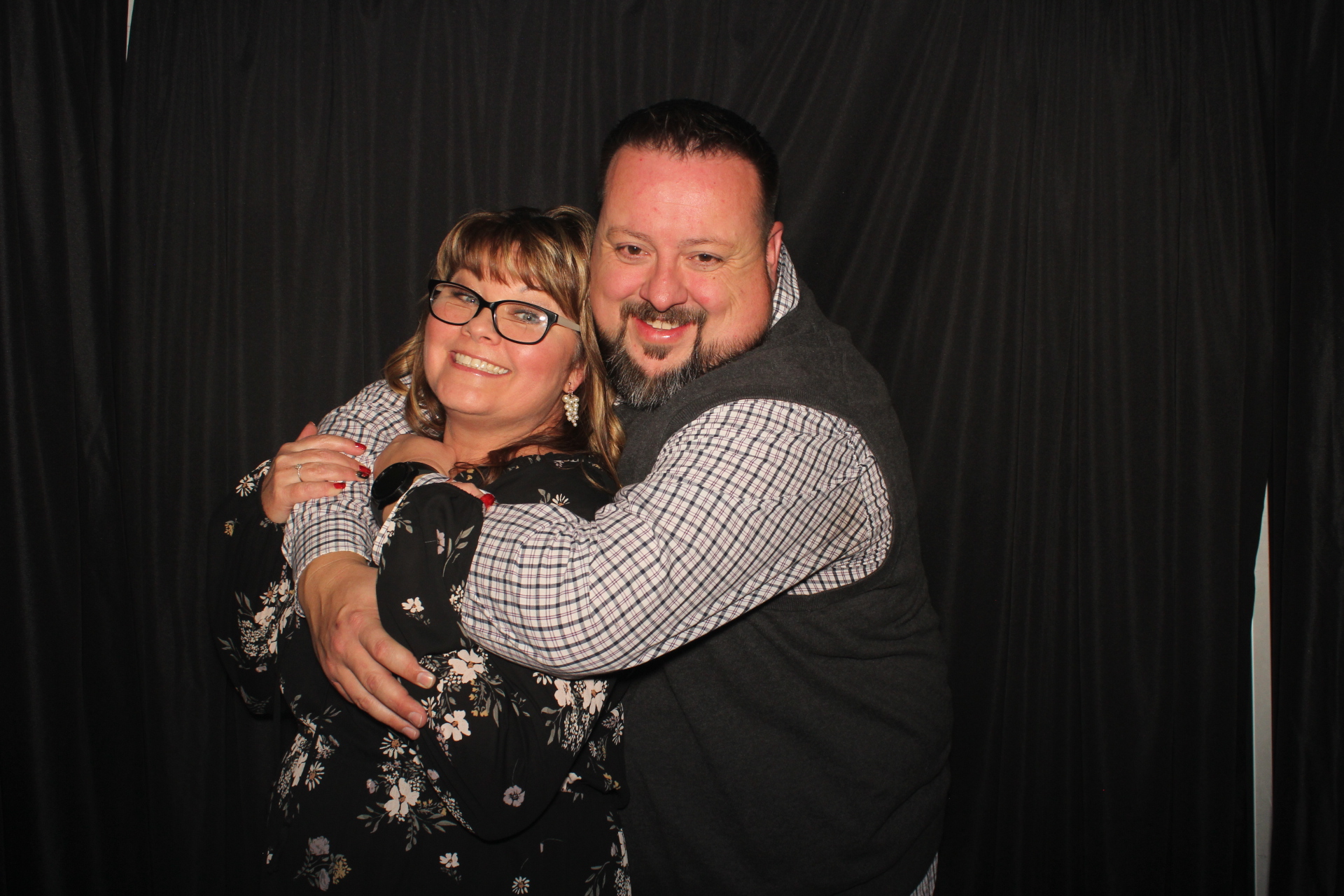 GE Holiday Party  | View more photos from the event at gallery.photoboothcincy.com/u/PhotoBoothCincy/GE-Holiday-Party