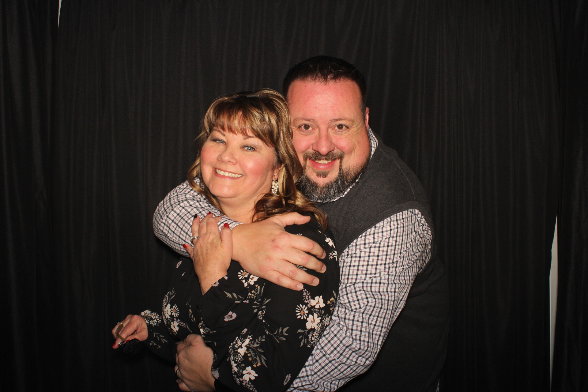 GE Holiday Party  | View more photos from the event at gallery.photoboothcincy.com/u/PhotoBoothCincy/GE-Holiday-Party