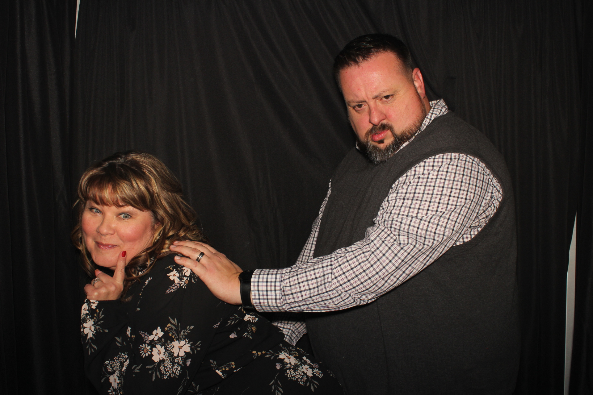 GE Holiday Party  | View more photos from the event at gallery.photoboothcincy.com/u/PhotoBoothCincy/GE-Holiday-Party
