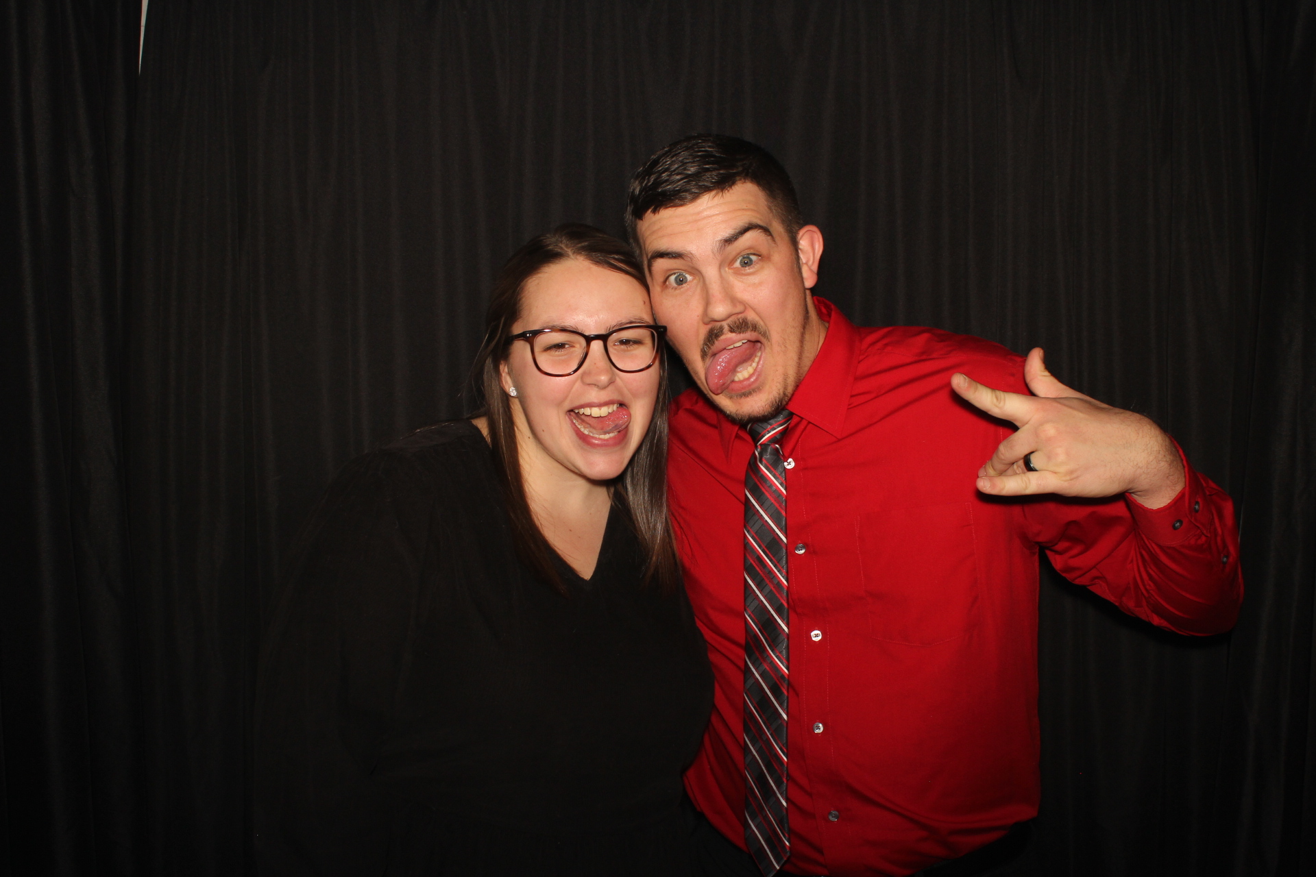 GE Holiday Party  | View more photos from the event at gallery.photoboothcincy.com/u/PhotoBoothCincy/GE-Holiday-Party