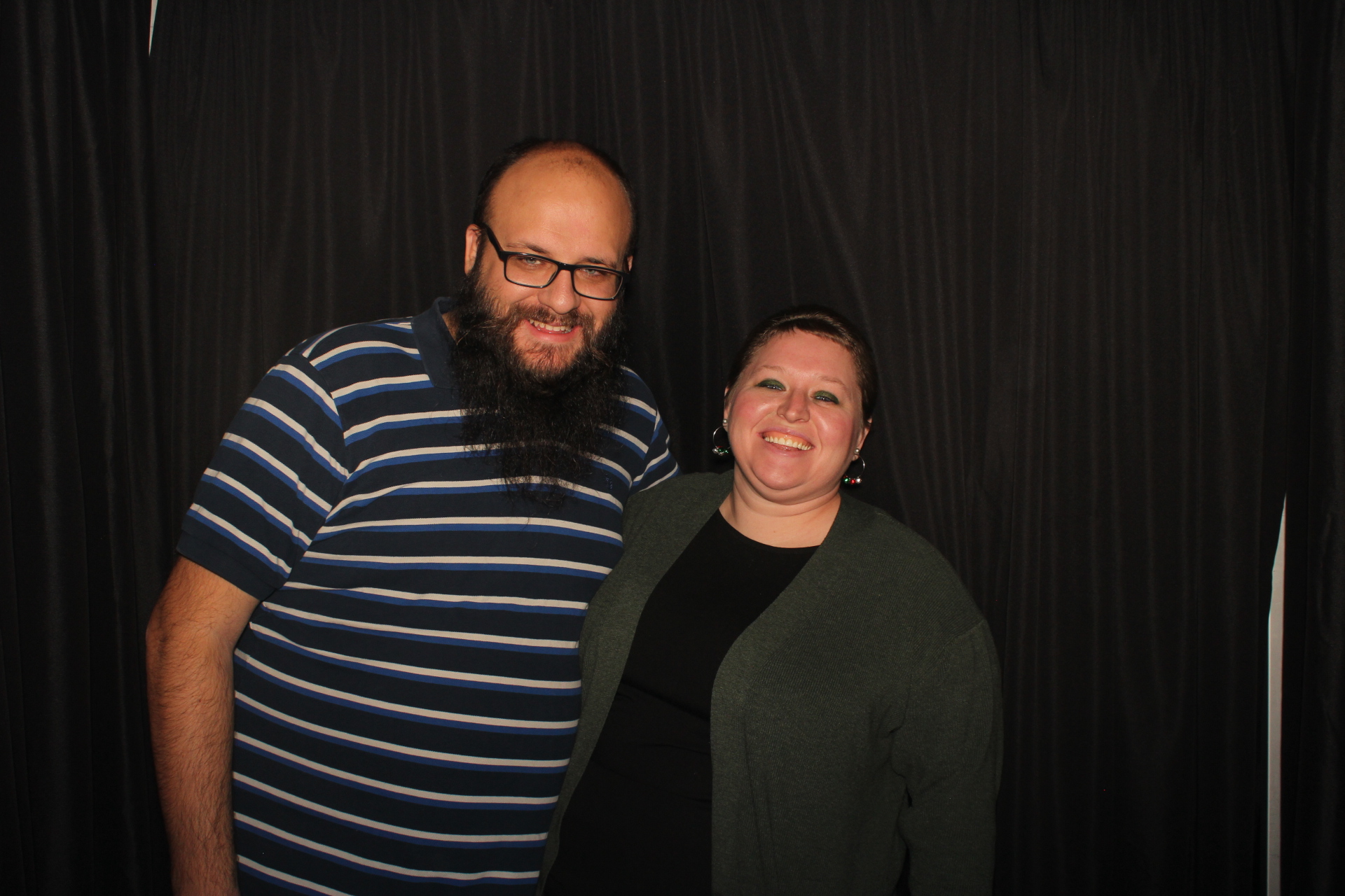 GE Holiday Party  | View more photos from the event at gallery.photoboothcincy.com/u/PhotoBoothCincy/GE-Holiday-Party