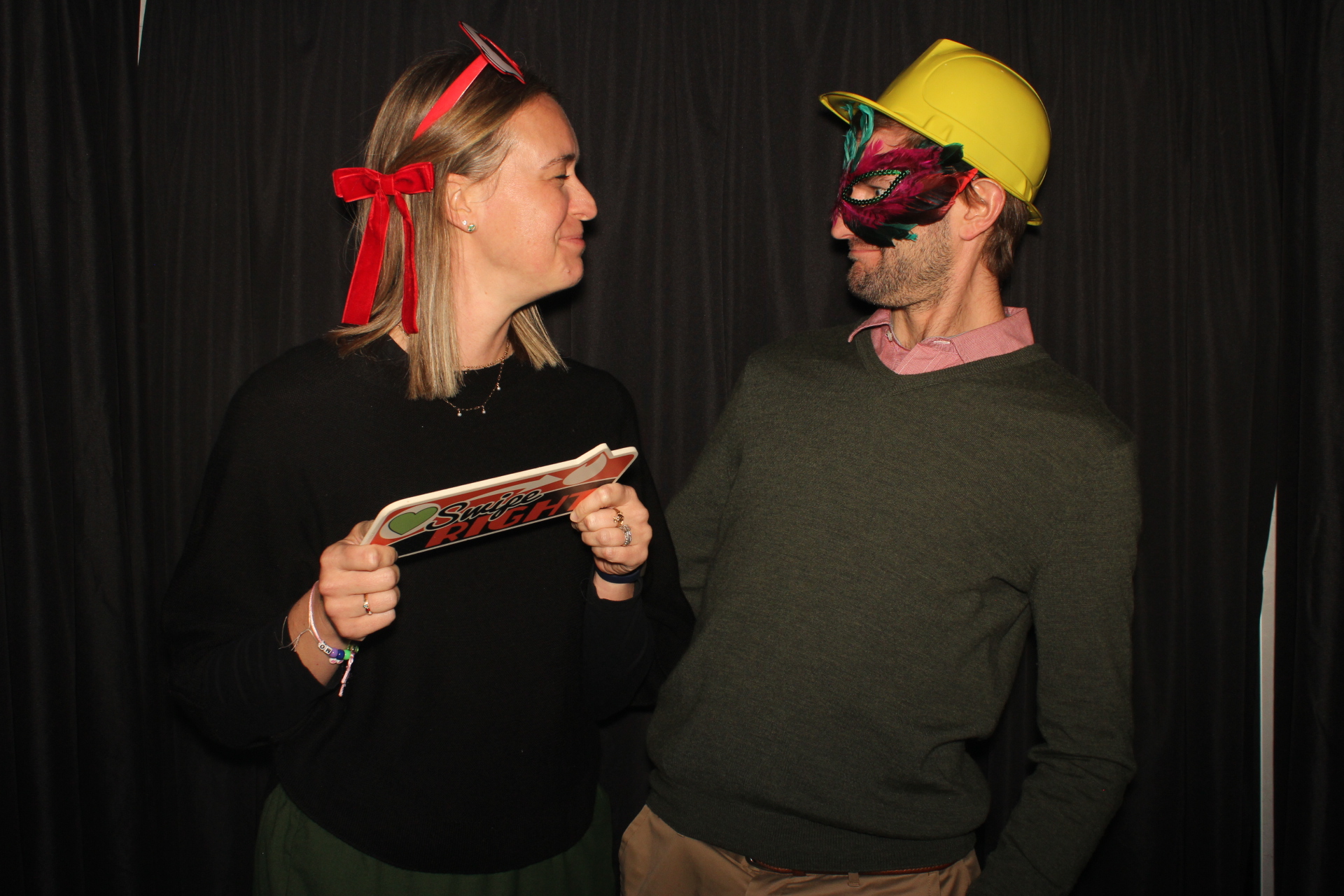 GE Holiday Party  | View more photos from the event at gallery.photoboothcincy.com/u/PhotoBoothCincy/GE-Holiday-Party