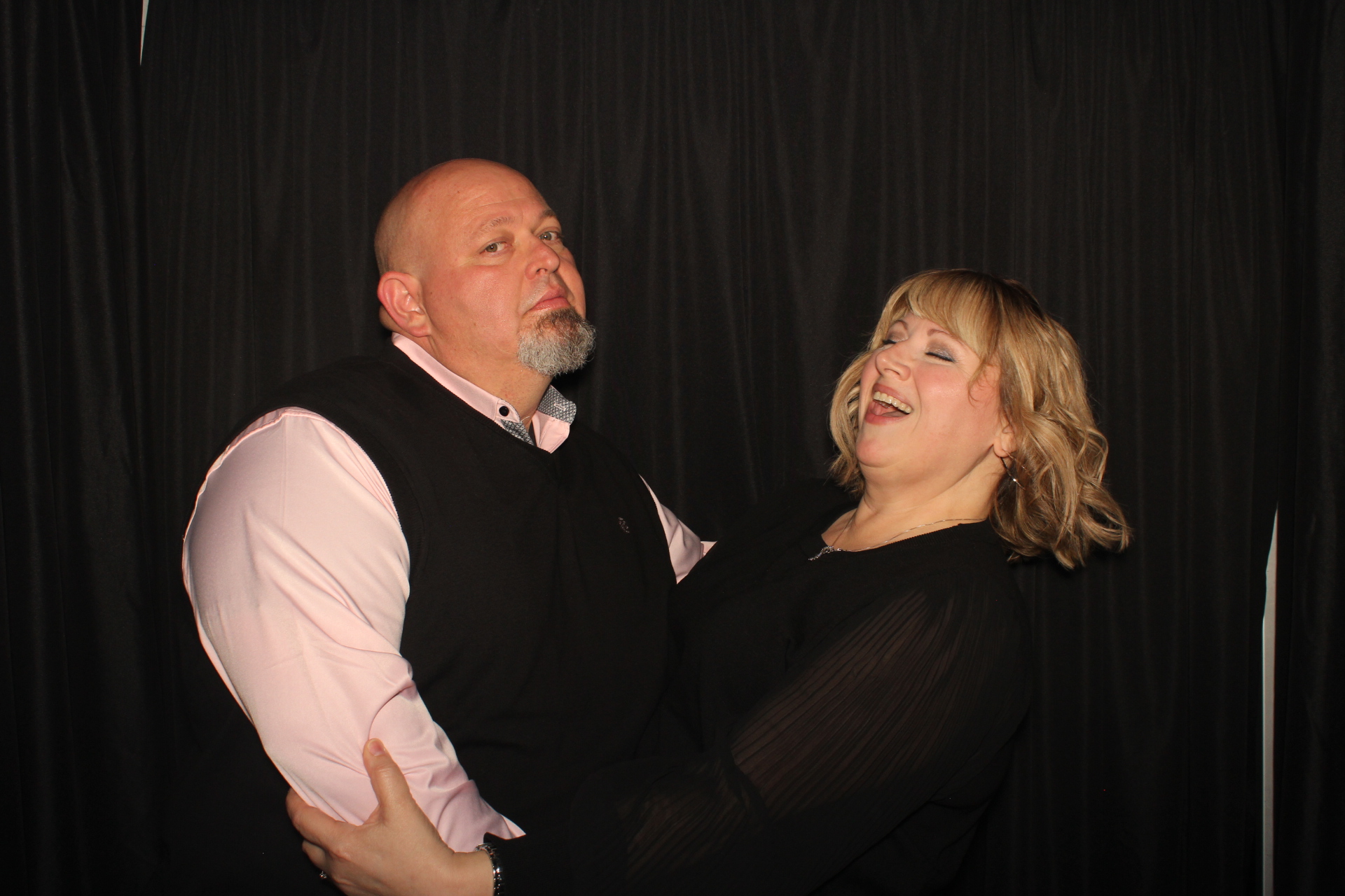 GE Holiday Party  | View more photos from the event at gallery.photoboothcincy.com/u/PhotoBoothCincy/GE-Holiday-Party