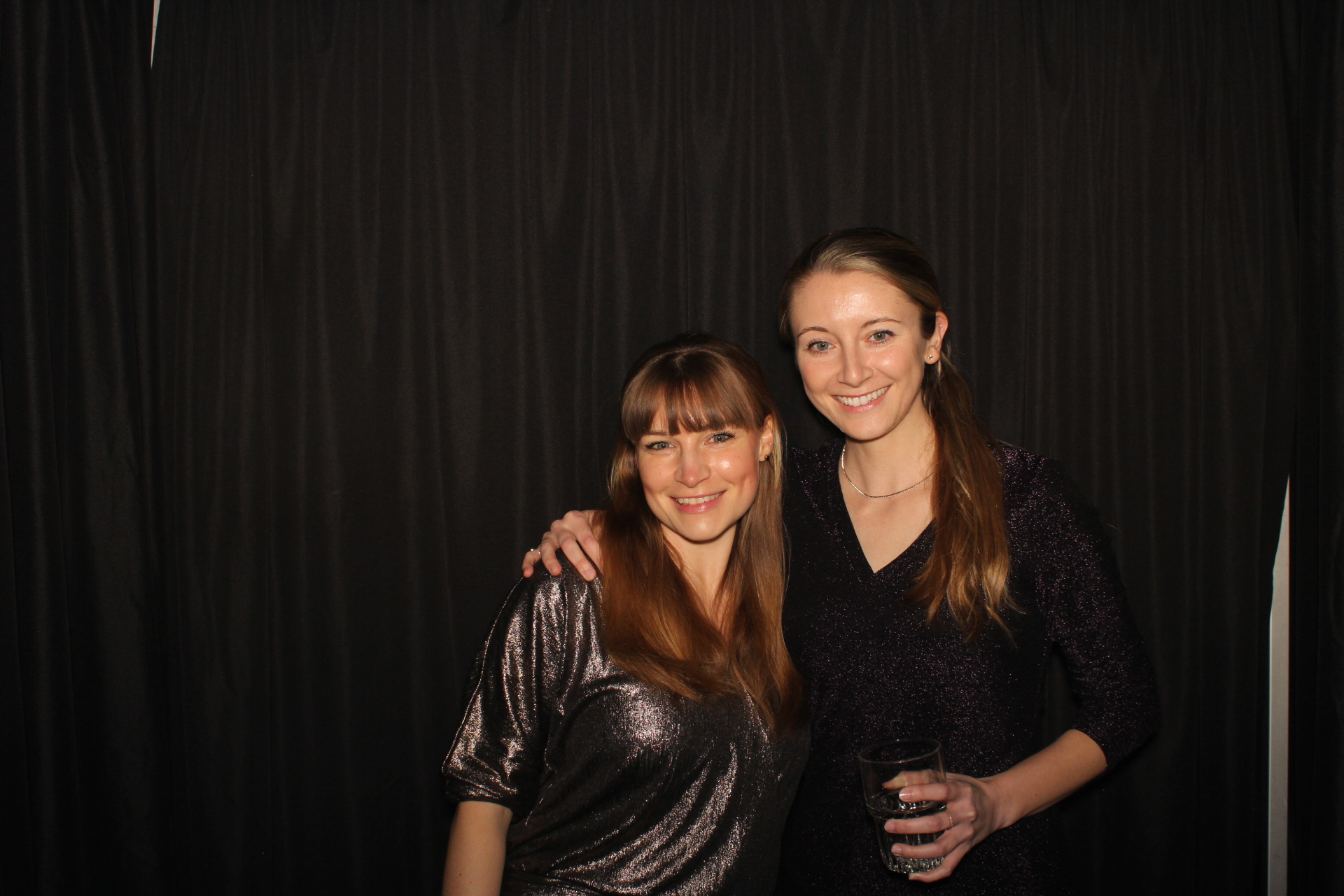 GE Holiday Party  | View more photos from the event at gallery.photoboothcincy.com/u/PhotoBoothCincy/GE-Holiday-Party
