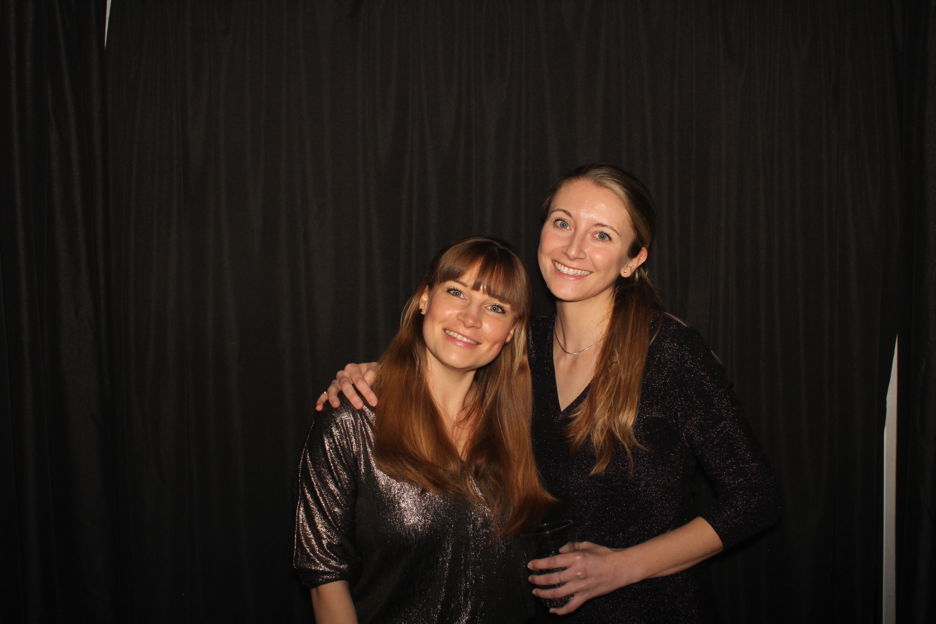 GE Holiday Party  | View more photos from the event at gallery.photoboothcincy.com/u/PhotoBoothCincy/GE-Holiday-Party