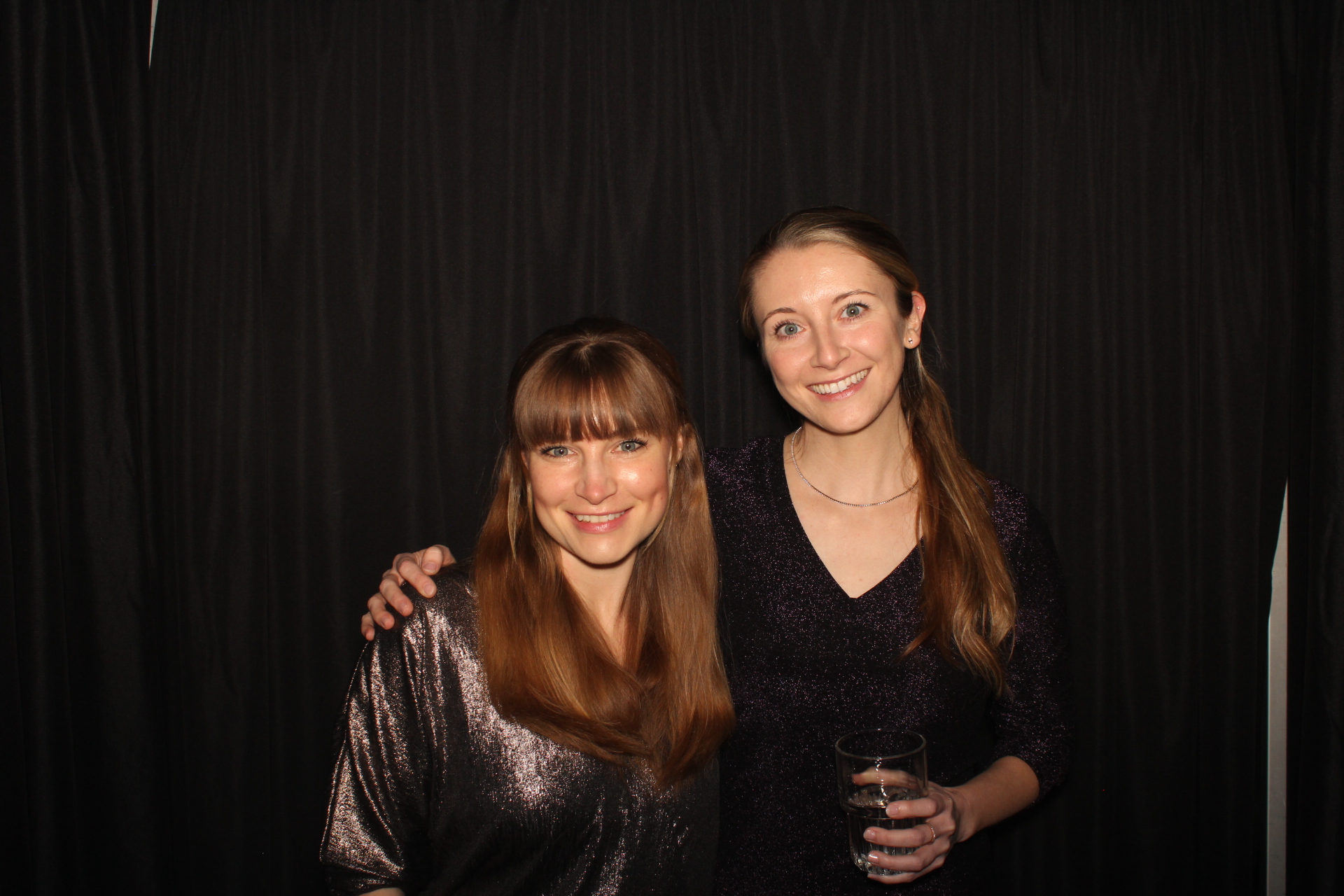 GE Holiday Party  | View more photos from the event at gallery.photoboothcincy.com/u/PhotoBoothCincy/GE-Holiday-Party