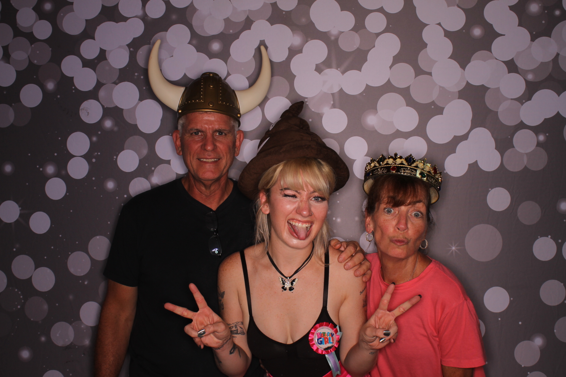 Gracie's 24th summer slasher | View more photos from the event at gallery.photoboothcincy.com/u/PhotoBoothCincy/Gracies-24th-summer-slasher