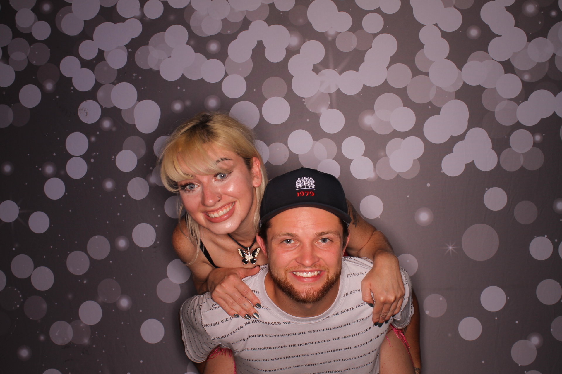 Gracie's 24th summer slasher | View more photos from the event at gallery.photoboothcincy.com/u/PhotoBoothCincy/Gracies-24th-summer-slasher