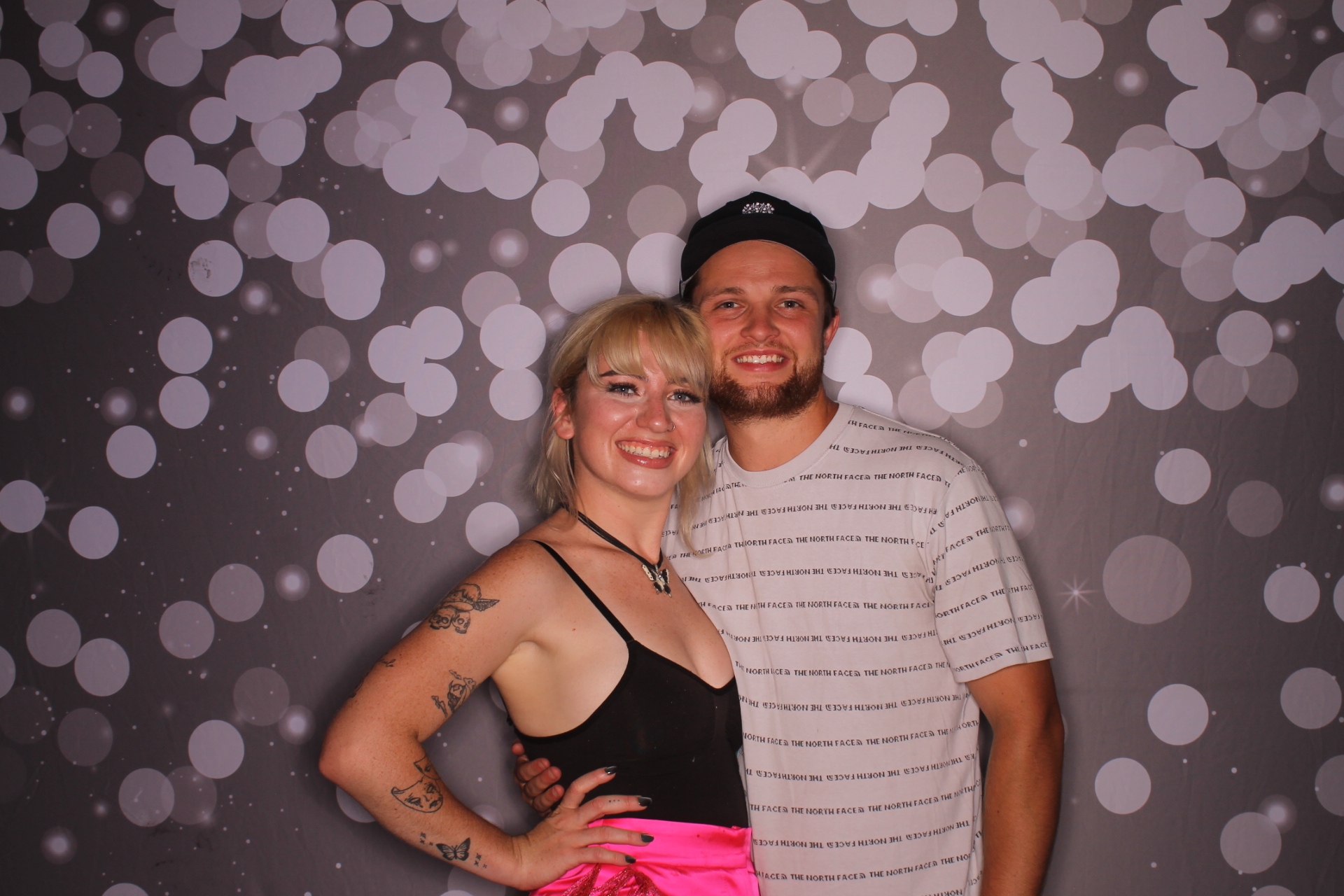 Gracie's 24th summer slasher | View more photos from the event at gallery.photoboothcincy.com/u/PhotoBoothCincy/Gracies-24th-summer-slasher