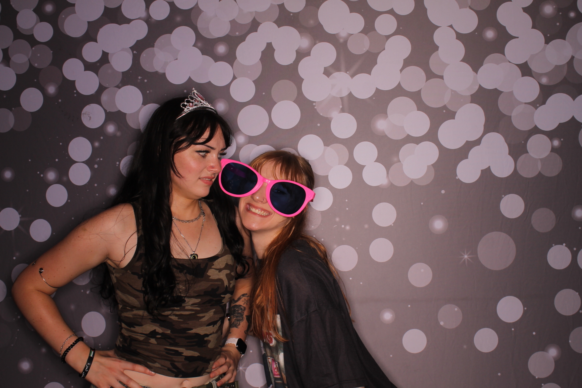 Gracie's 24th summer slasher | View more photos from the event at gallery.photoboothcincy.com/u/PhotoBoothCincy/Gracies-24th-summer-slasher