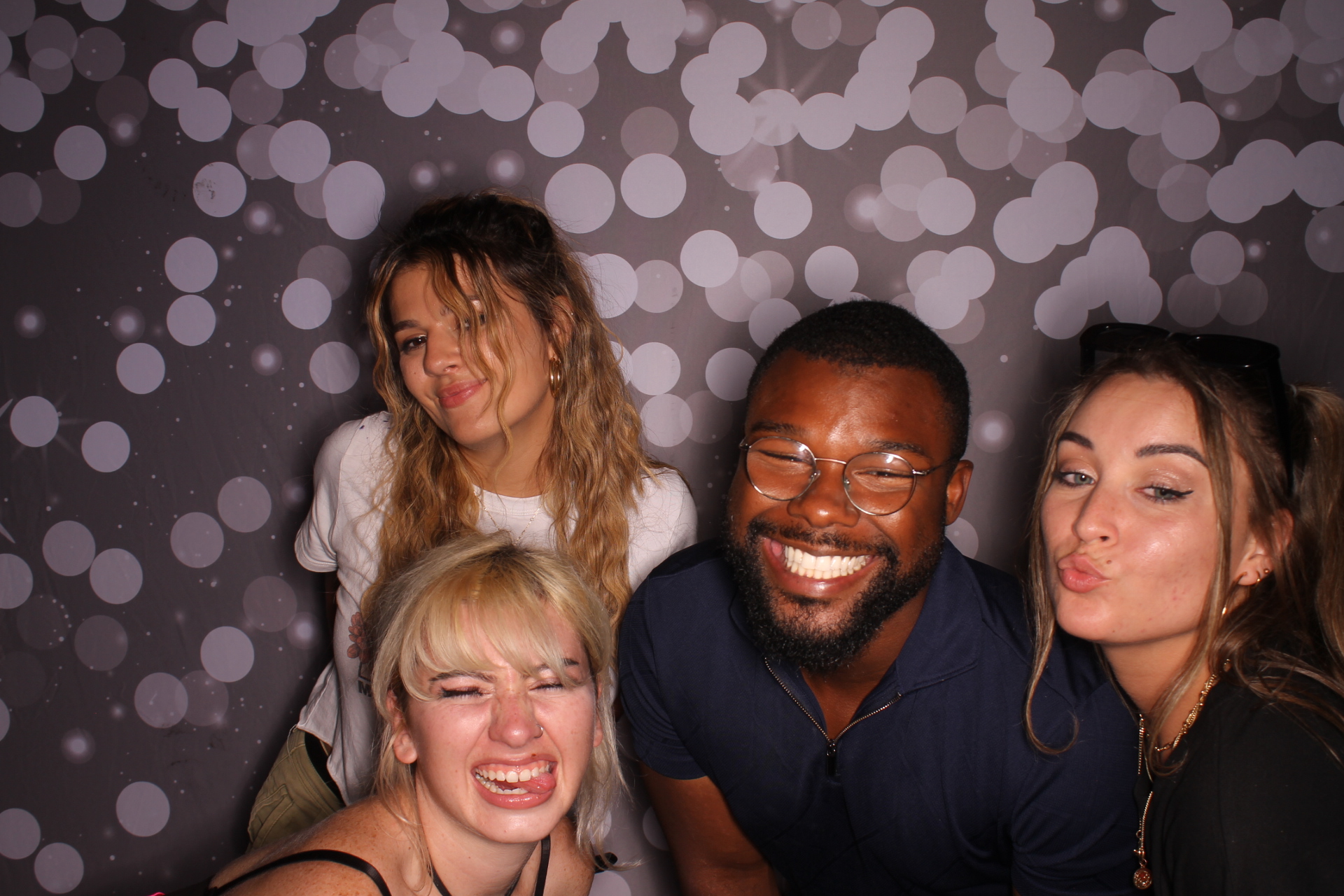 Gracie's 24th summer slasher | View more photos from the event at gallery.photoboothcincy.com/u/PhotoBoothCincy/Gracies-24th-summer-slasher