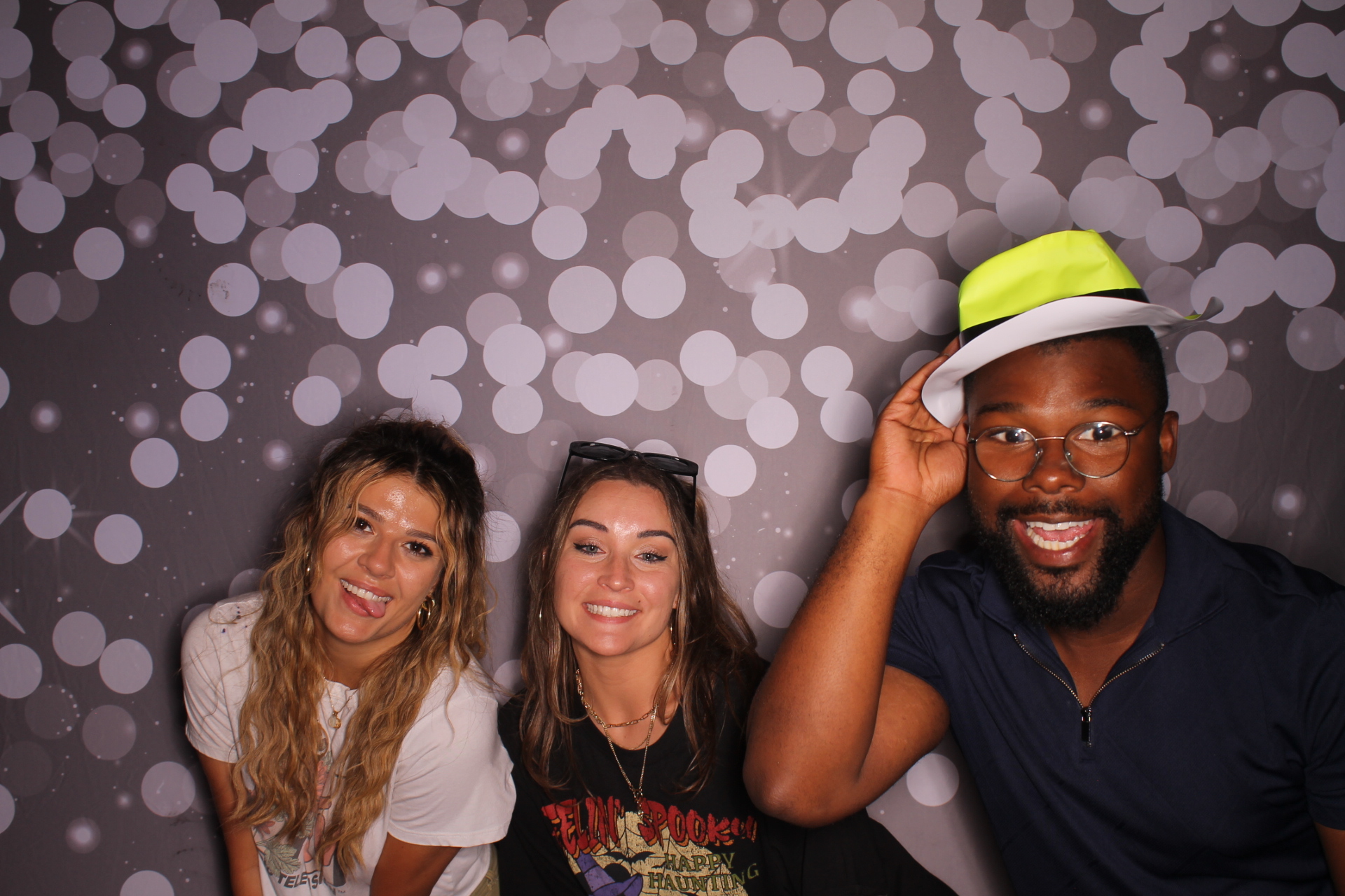 Gracie's 24th summer slasher | View more photos from the event at gallery.photoboothcincy.com/u/PhotoBoothCincy/Gracies-24th-summer-slasher
