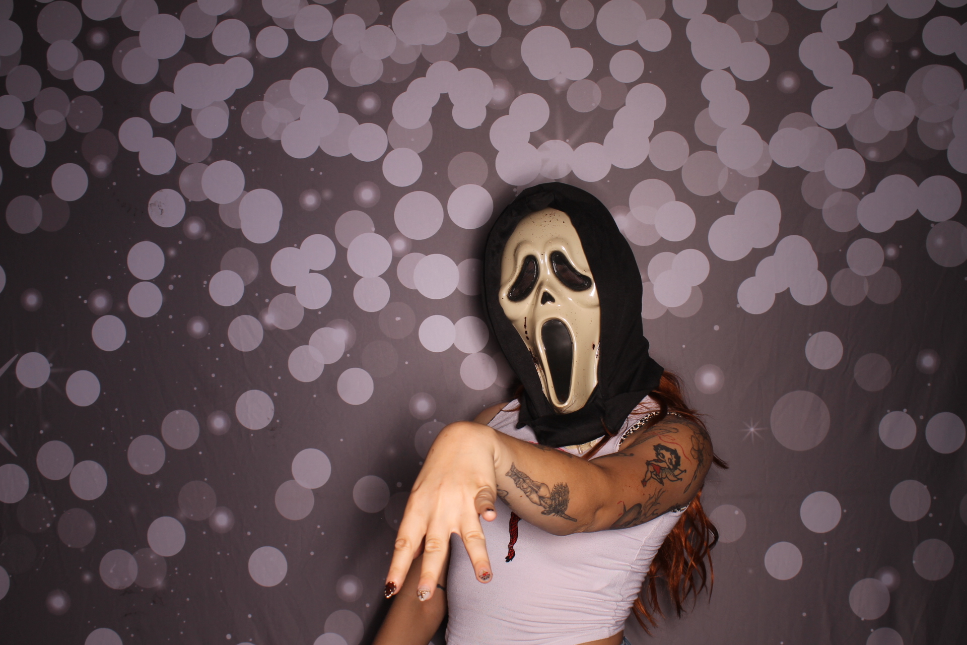 Gracie's 24th summer slasher | View more photos from the event at gallery.photoboothcincy.com/u/PhotoBoothCincy/Gracies-24th-summer-slasher