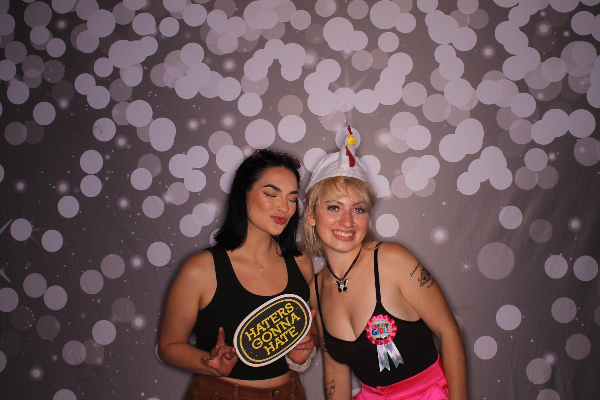 Gracie's 24th summer slasher | View more photos from the event at gallery.photoboothcincy.com/u/PhotoBoothCincy/Gracies-24th-summer-slasher
