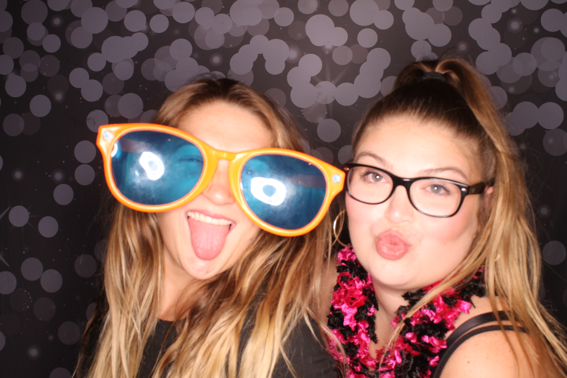 Gracie's 24th summer slasher | View more photos from the event at gallery.photoboothcincy.com/u/PhotoBoothCincy/Gracies-24th-summer-slasher
