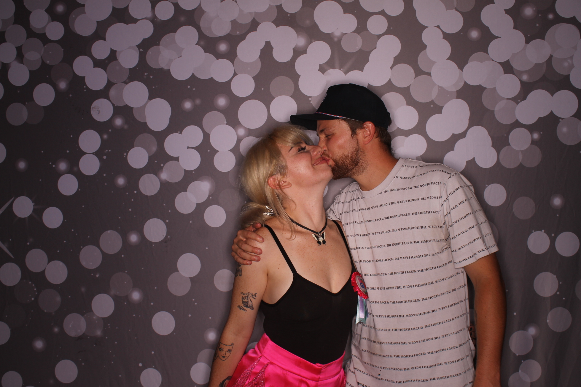 Gracie's 24th summer slasher | View more photos from the event at gallery.photoboothcincy.com/u/PhotoBoothCincy/Gracies-24th-summer-slasher