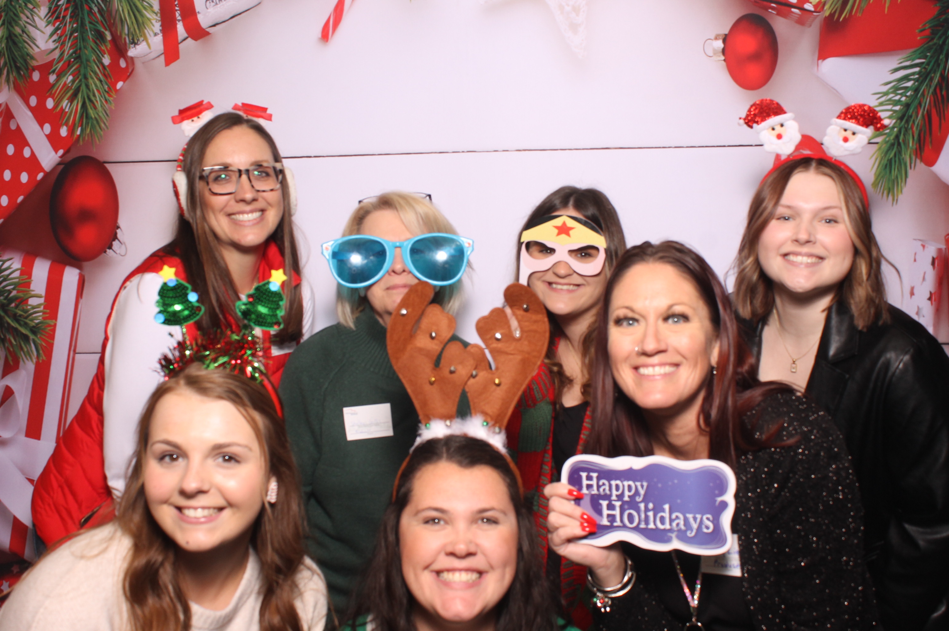 Great American Insurance Holiday Party 2024 | View more photos from the event at gallery.photoboothcincy.com/u/PhotoBoothCincy/Great-American-Insurance-Holiday-Party-2024
