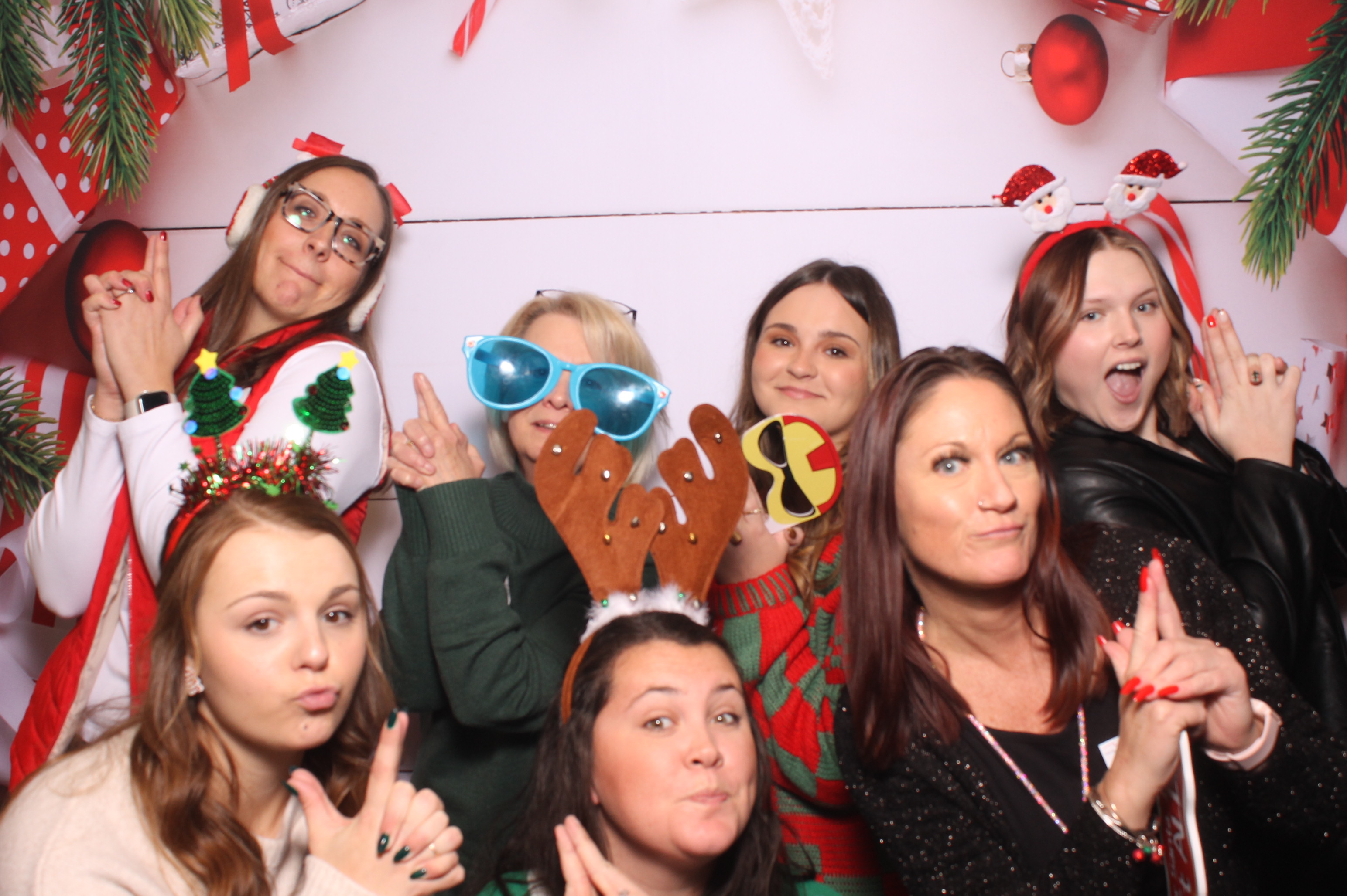 Great American Insurance Holiday Party 2024 | View more photos from the event at gallery.photoboothcincy.com/u/PhotoBoothCincy/Great-American-Insurance-Holiday-Party-2024