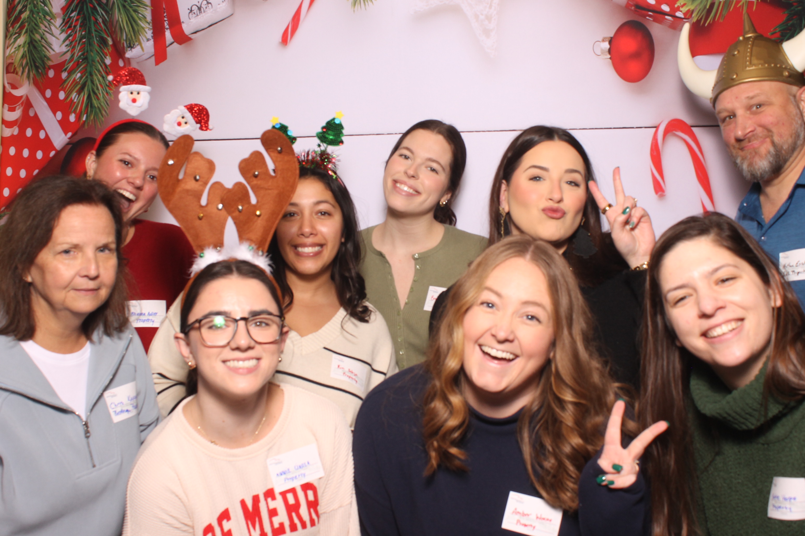 Great American Insurance Holiday Party 2024 | View more photos from the event at gallery.photoboothcincy.com/u/PhotoBoothCincy/Great-American-Insurance-Holiday-Party-2024