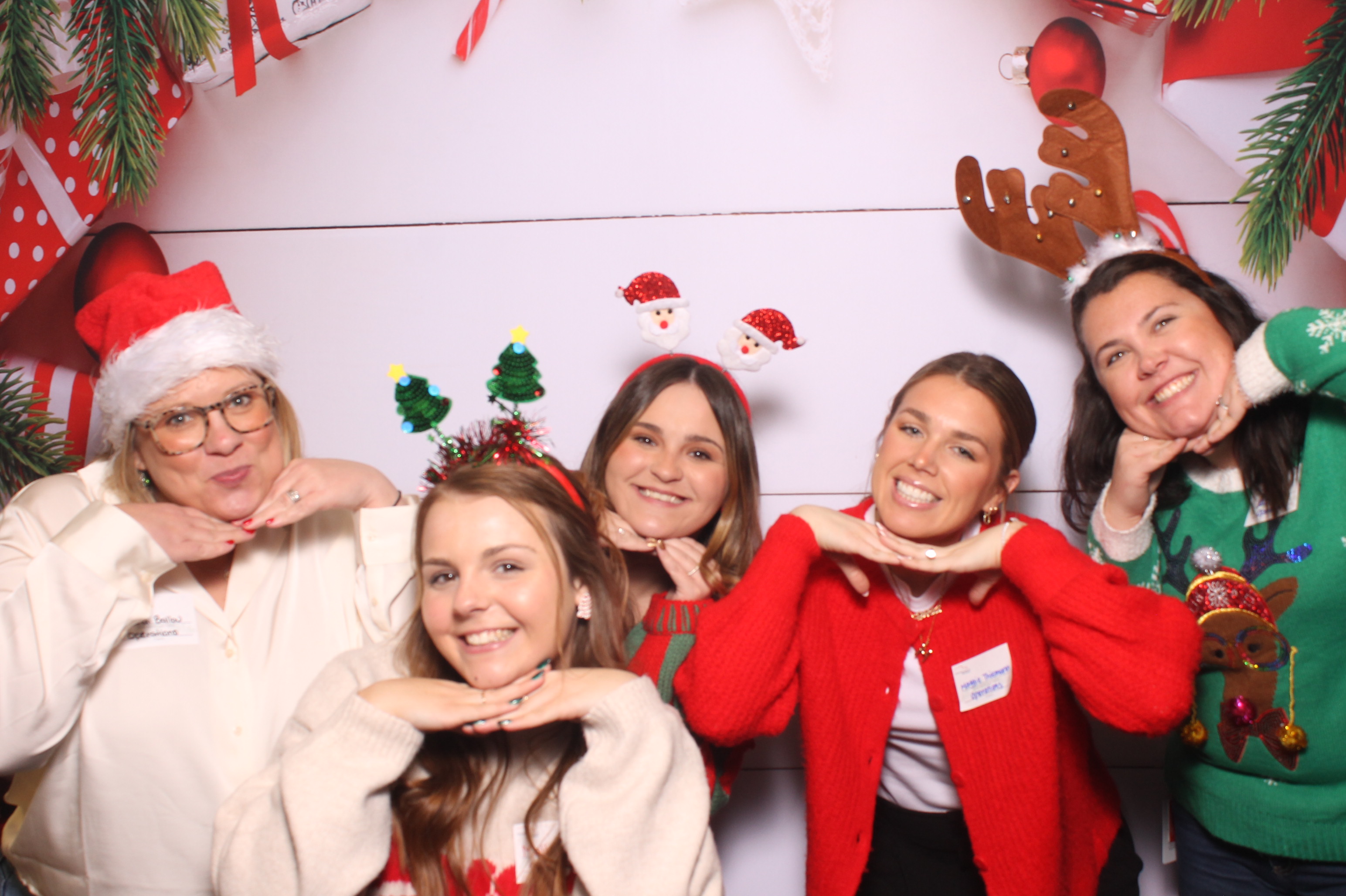 Great American Insurance Holiday Party 2024 | View more photos from the event at gallery.photoboothcincy.com/u/PhotoBoothCincy/Great-American-Insurance-Holiday-Party-2024
