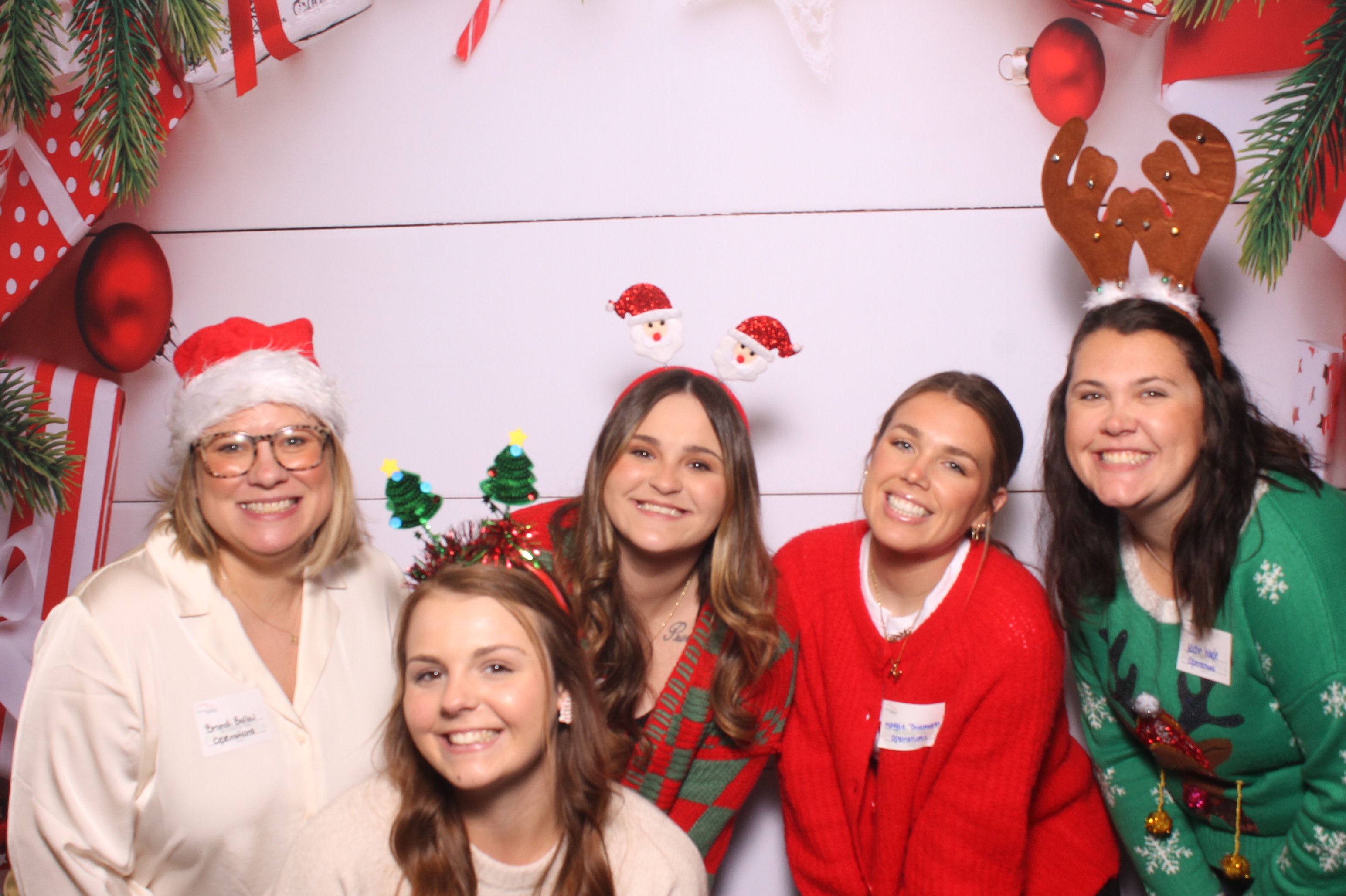 Great American Insurance Holiday Party 2024 | View more photos from the event at gallery.photoboothcincy.com/u/PhotoBoothCincy/Great-American-Insurance-Holiday-Party-2024
