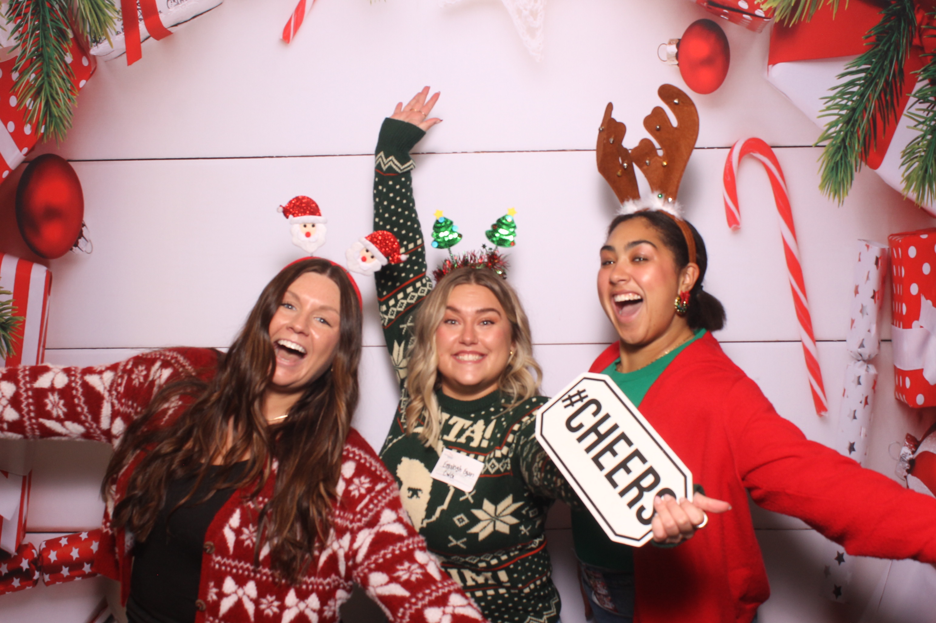 Great American Insurance Holiday Party 2024 | View more photos from the event at gallery.photoboothcincy.com/u/PhotoBoothCincy/Great-American-Insurance-Holiday-Party-2024