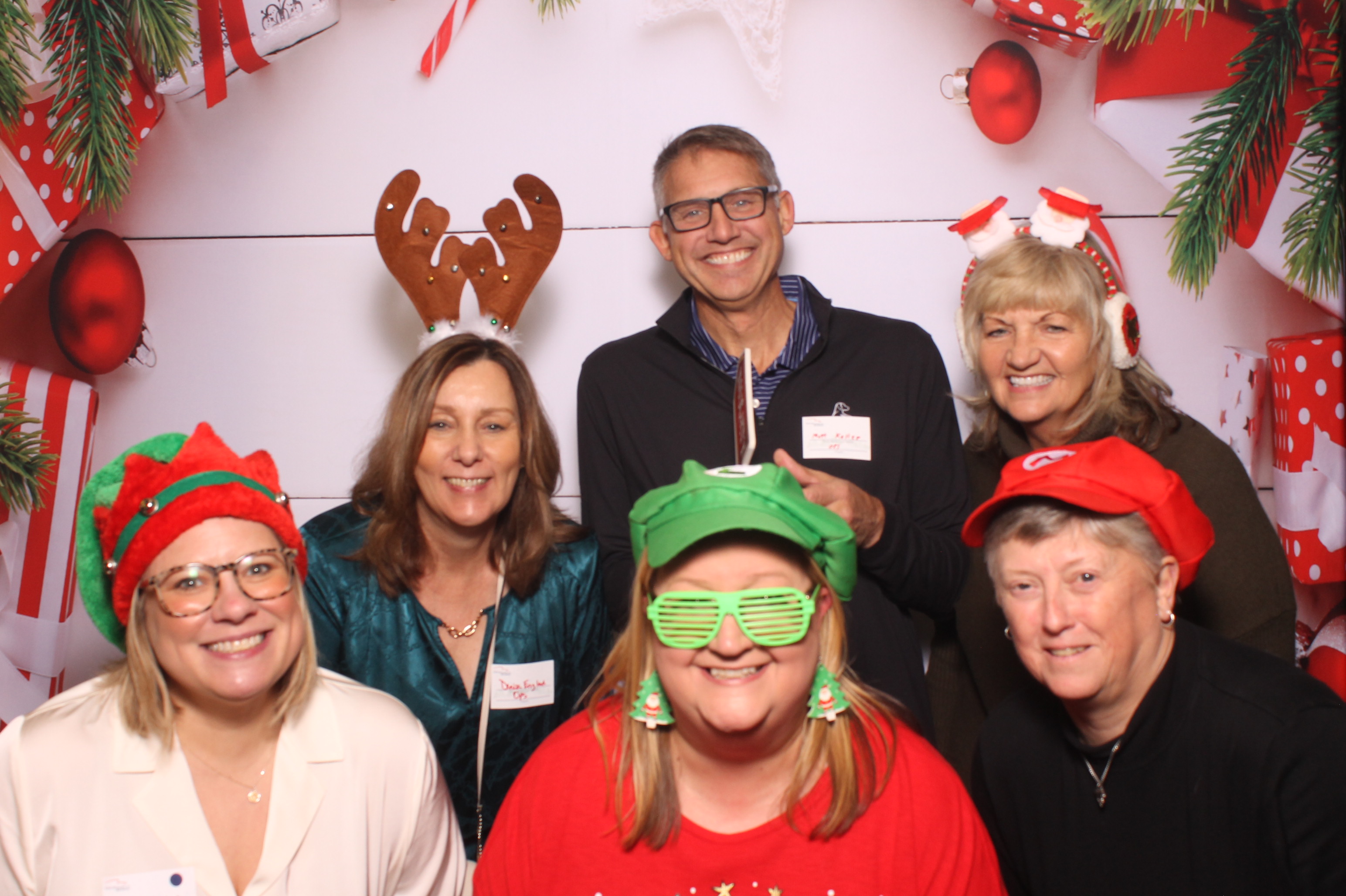 Great American Insurance Holiday Party 2024 | View more photos from the event at gallery.photoboothcincy.com/u/PhotoBoothCincy/Great-American-Insurance-Holiday-Party-2024