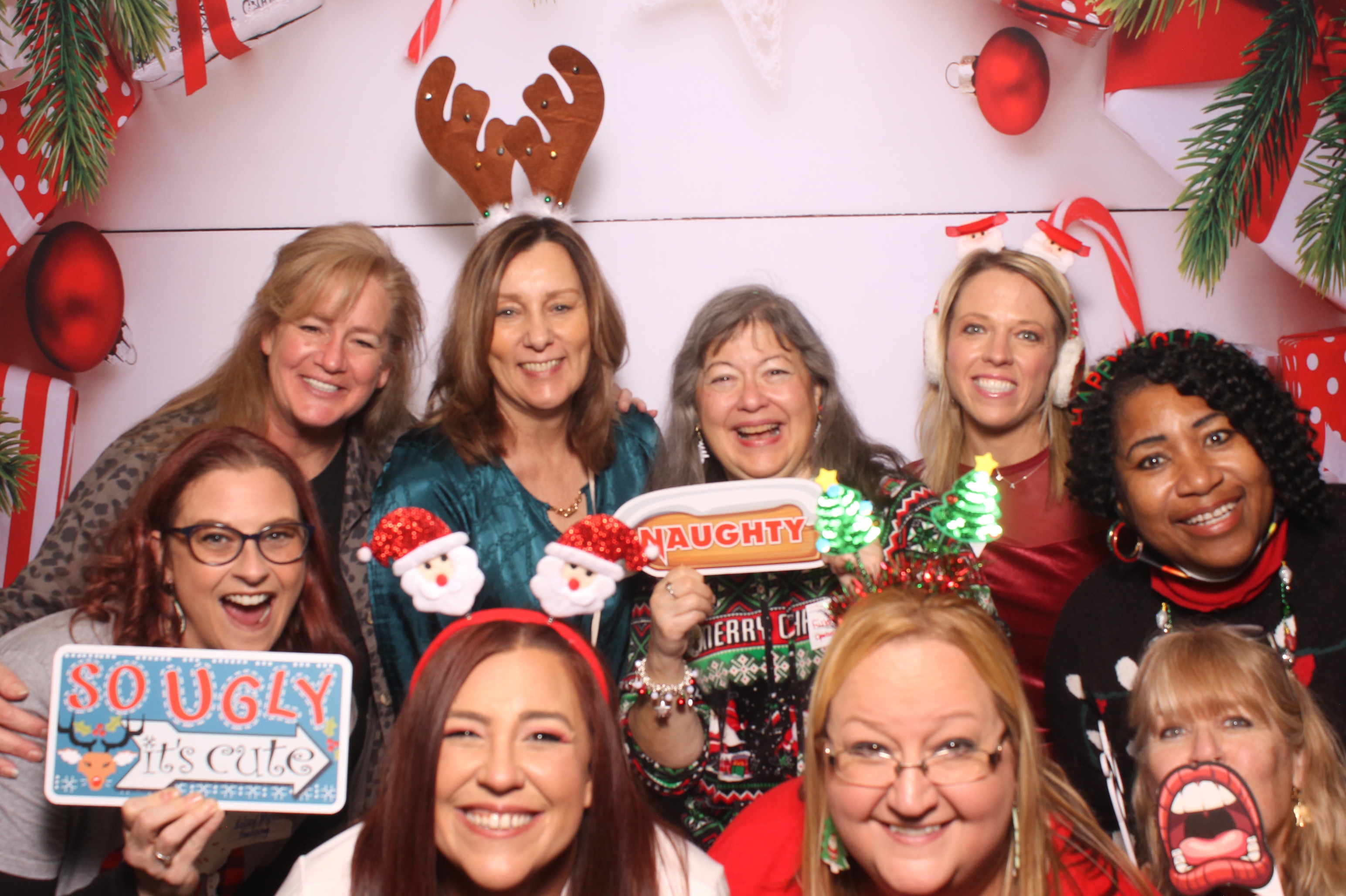 Great American Insurance Holiday Party 2024 | View more photos from the event at gallery.photoboothcincy.com/u/PhotoBoothCincy/Great-American-Insurance-Holiday-Party-2024