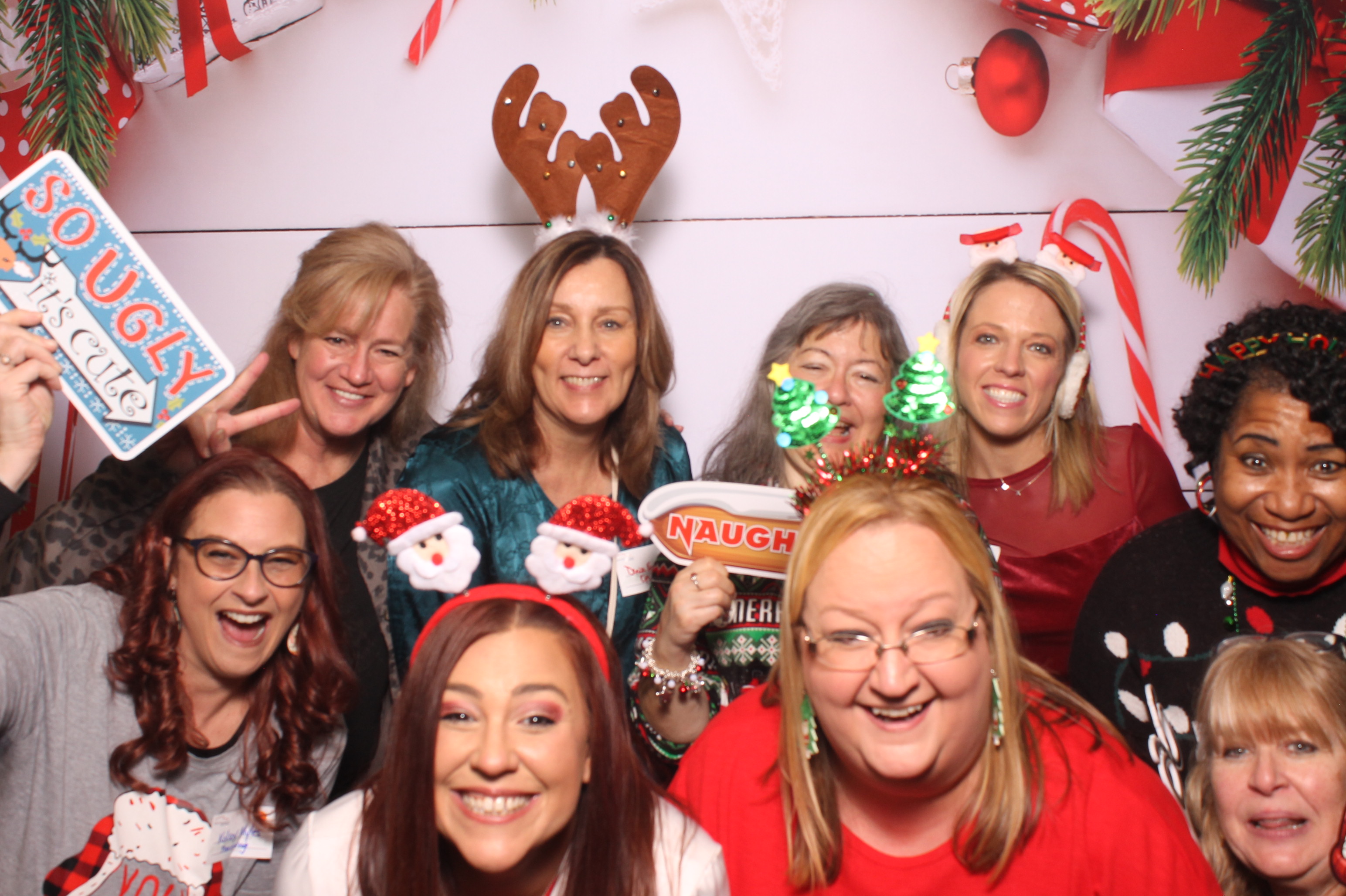 Great American Insurance Holiday Party 2024 | View more photos from the event at gallery.photoboothcincy.com/u/PhotoBoothCincy/Great-American-Insurance-Holiday-Party-2024