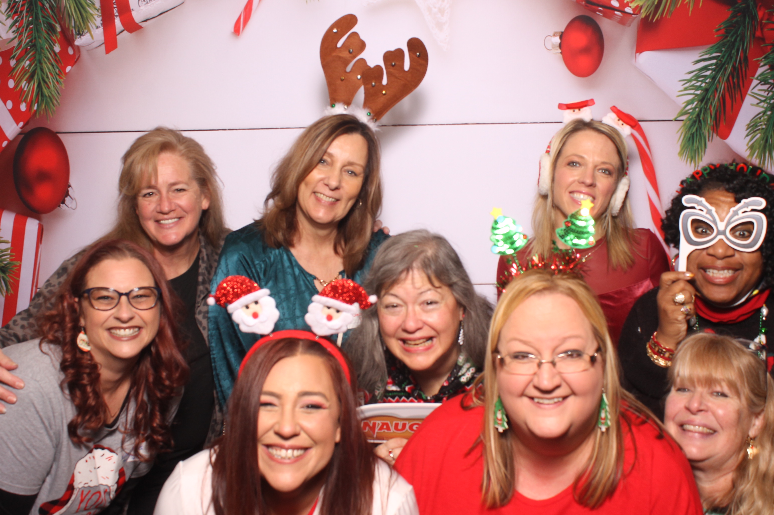 Great American Insurance Holiday Party 2024 | View more photos from the event at gallery.photoboothcincy.com/u/PhotoBoothCincy/Great-American-Insurance-Holiday-Party-2024