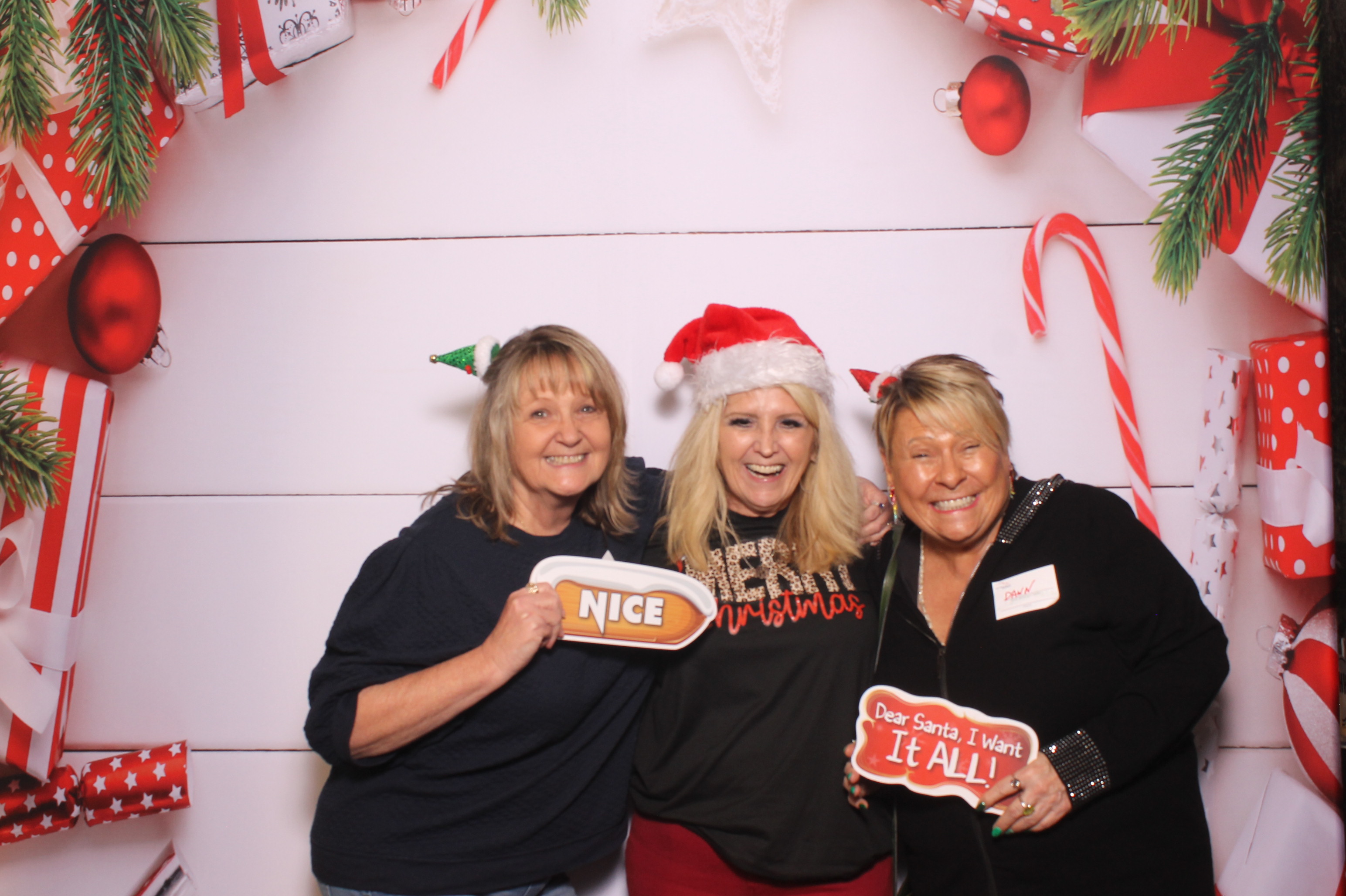 Great American Insurance Holiday Party 2024 | View more photos from the event at gallery.photoboothcincy.com/u/PhotoBoothCincy/Great-American-Insurance-Holiday-Party-2024
