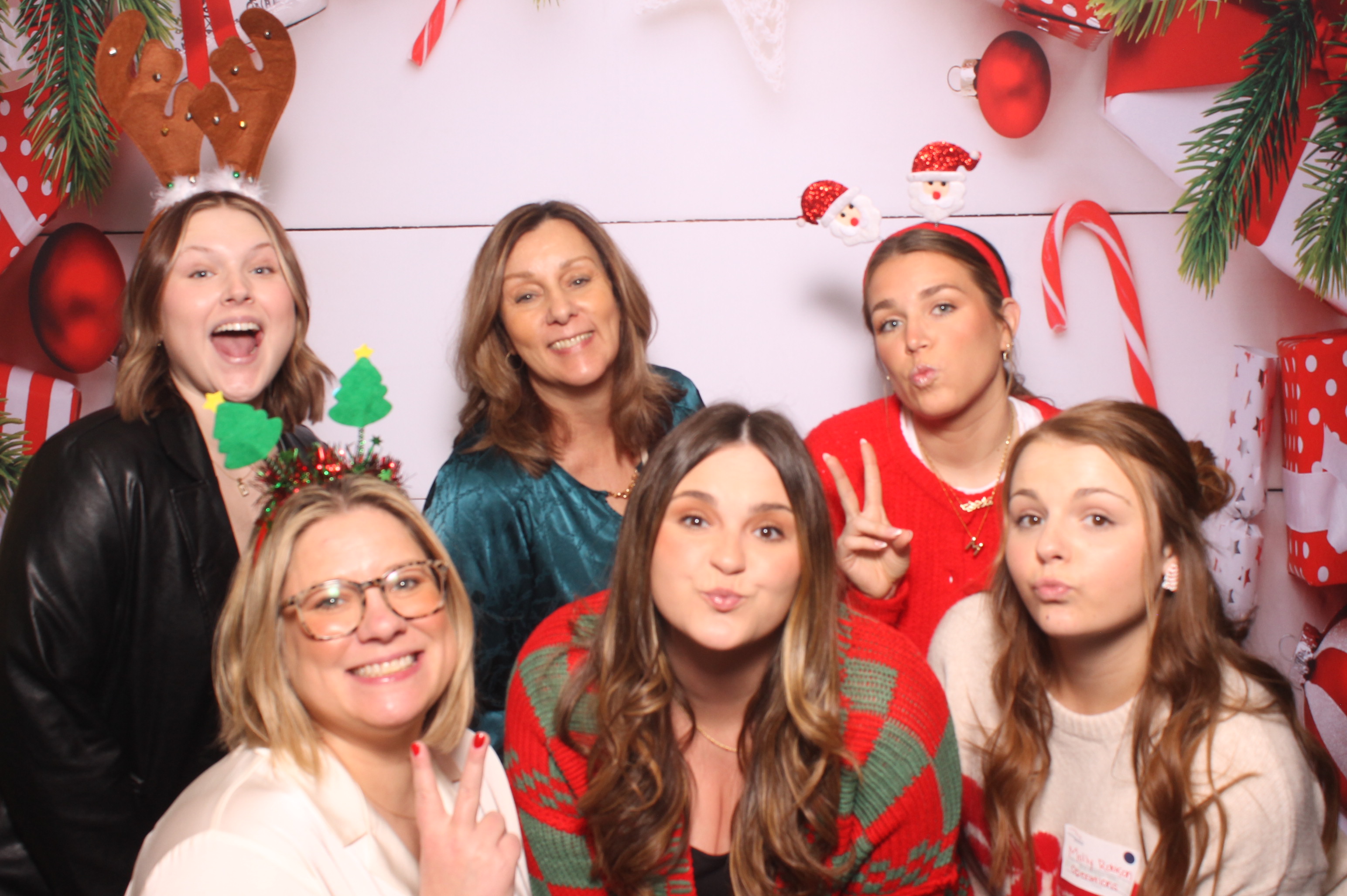 Great American Insurance Holiday Party 2024 | View more photos from the event at gallery.photoboothcincy.com/u/PhotoBoothCincy/Great-American-Insurance-Holiday-Party-2024
