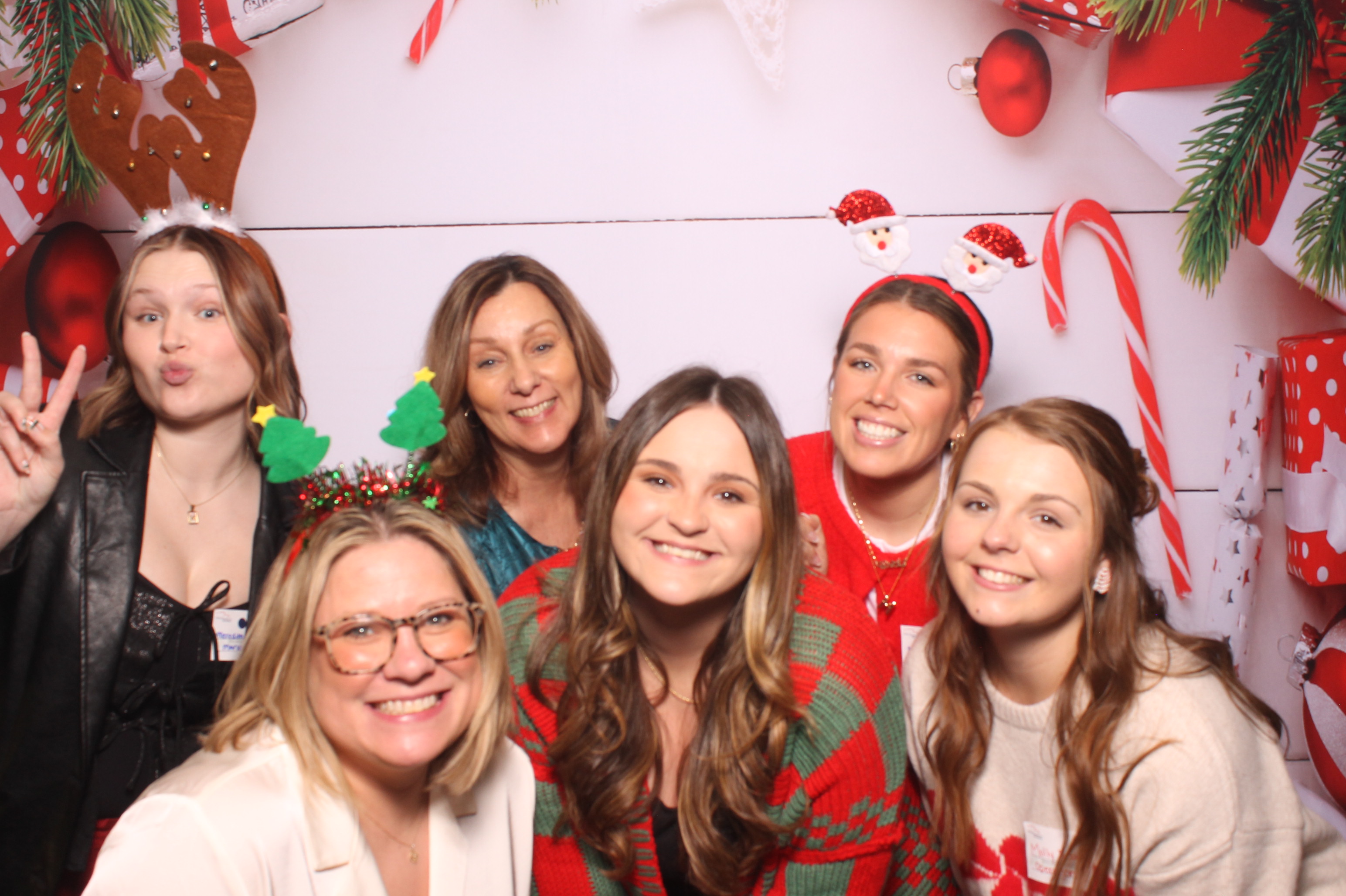 Great American Insurance Holiday Party 2024 | View more photos from the event at gallery.photoboothcincy.com/u/PhotoBoothCincy/Great-American-Insurance-Holiday-Party-2024